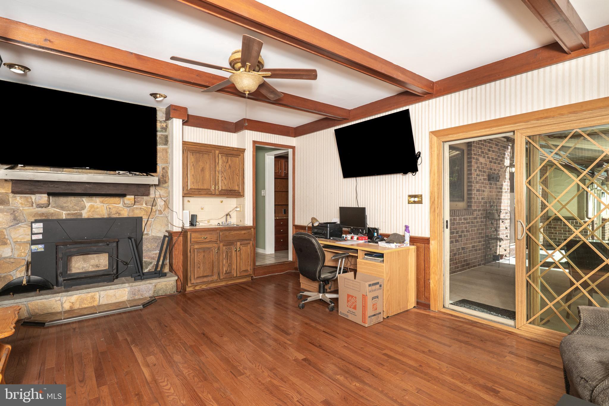 ANGELICA WOODS - Residential