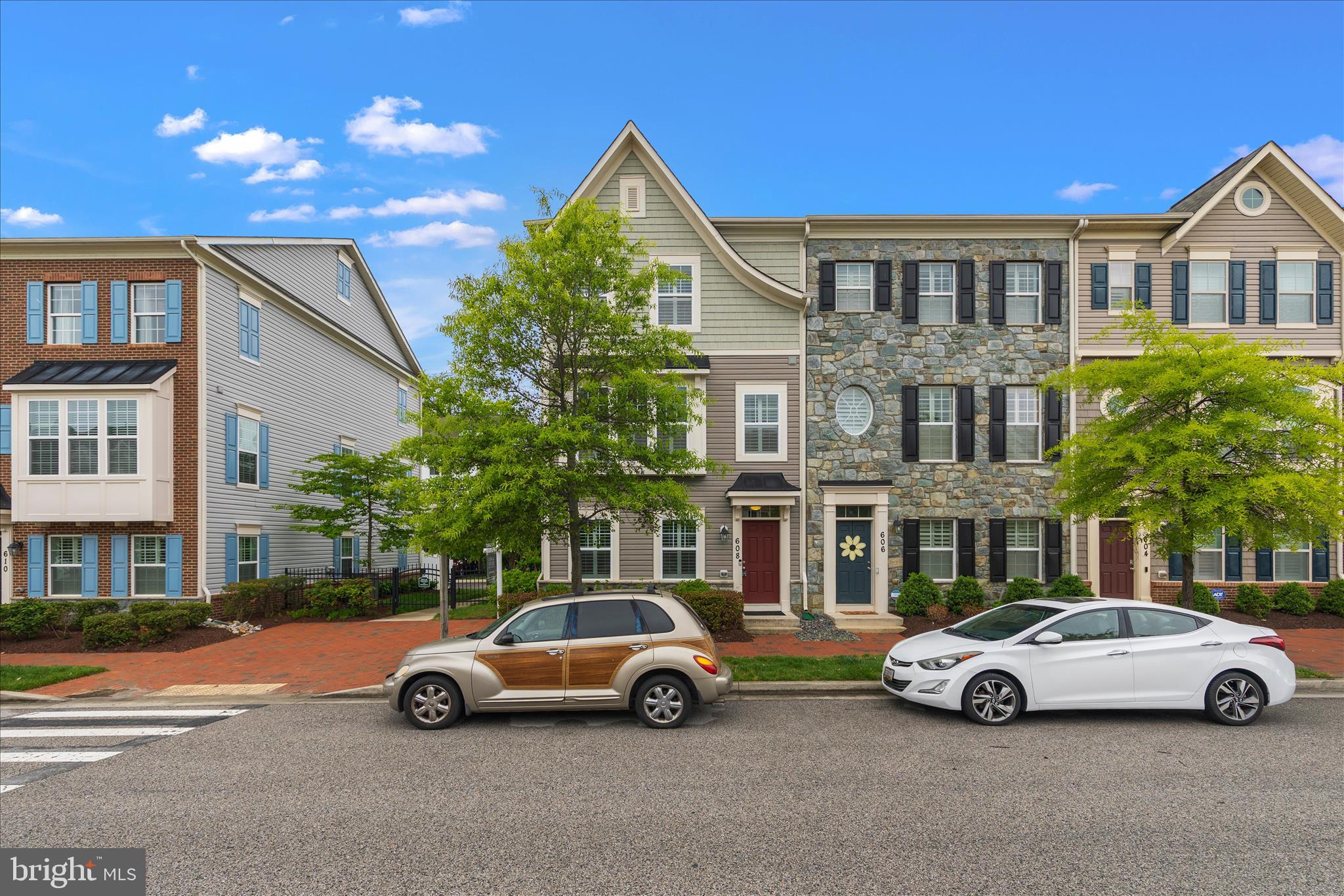 VILLAGE GREENS - Residential