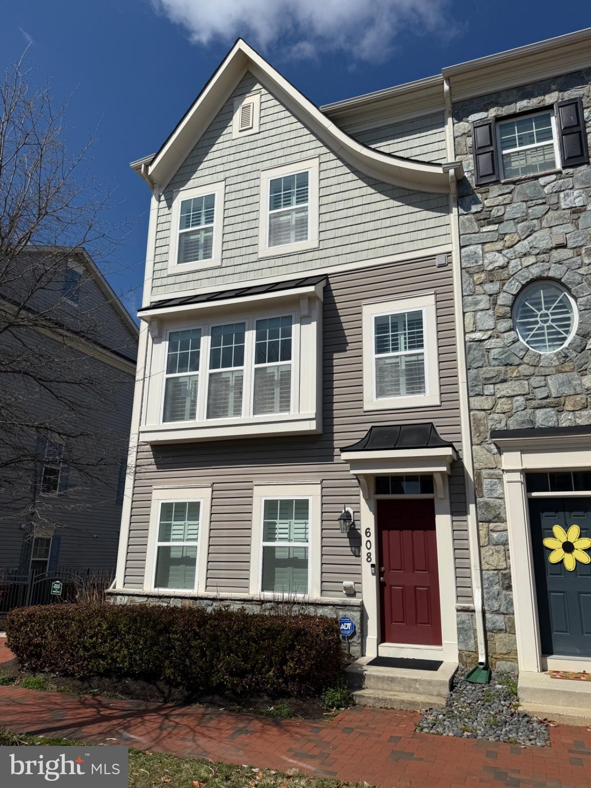 608 S CHERRY GROVE AVENUE