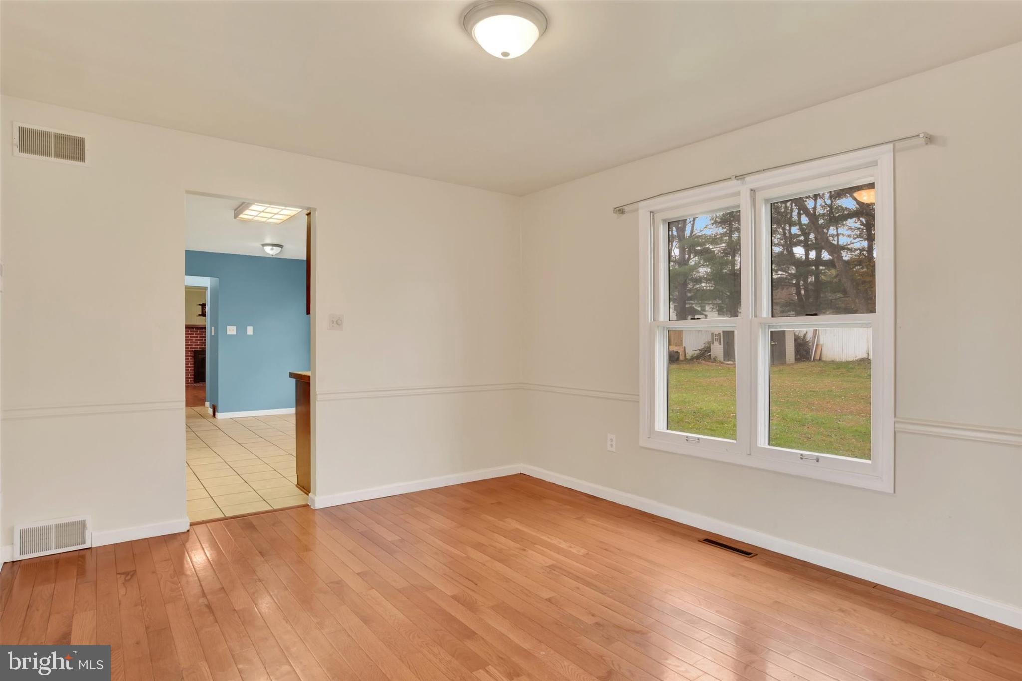 WINDSOR FARMS - Residential