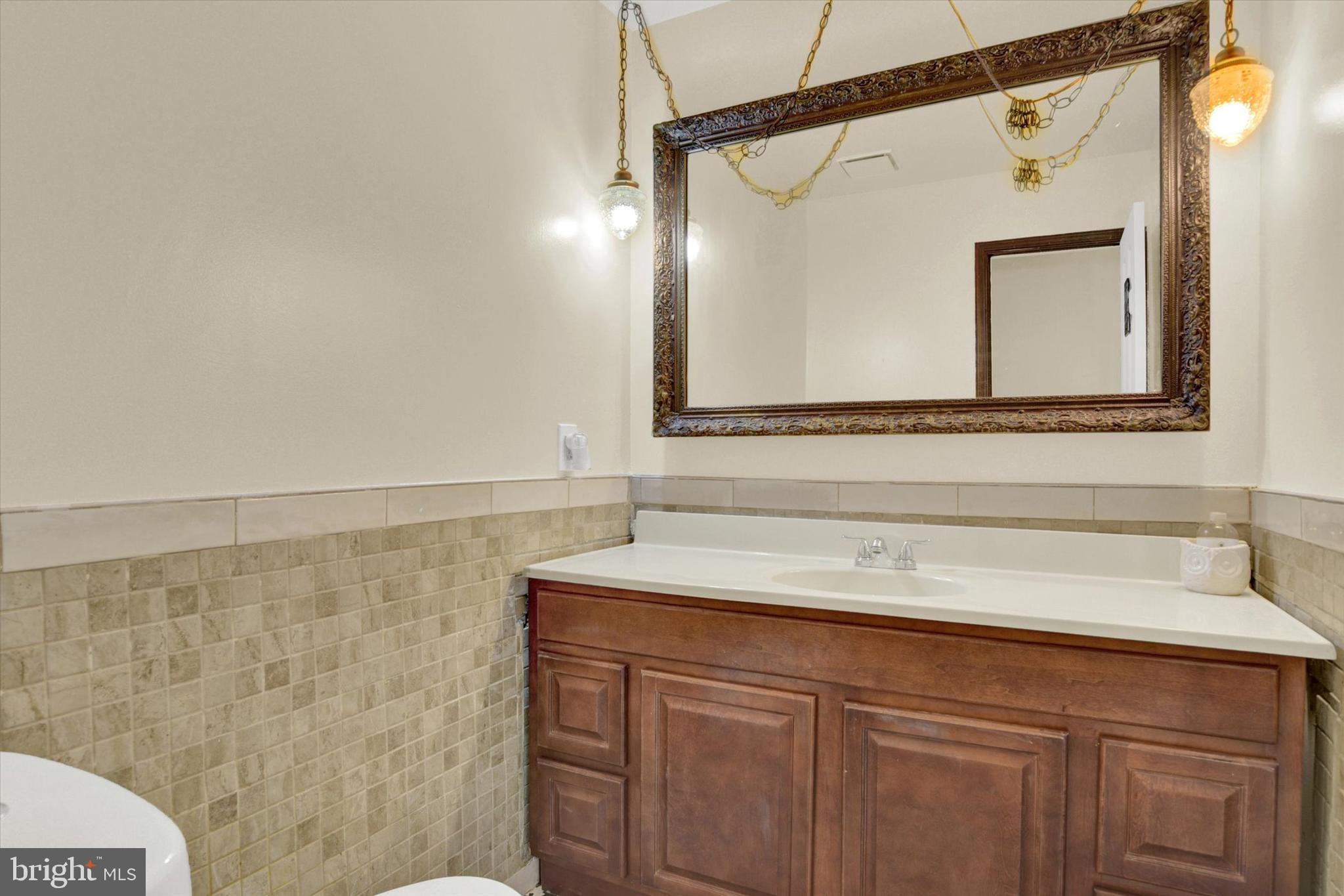 WINDSOR FARMS - Residential