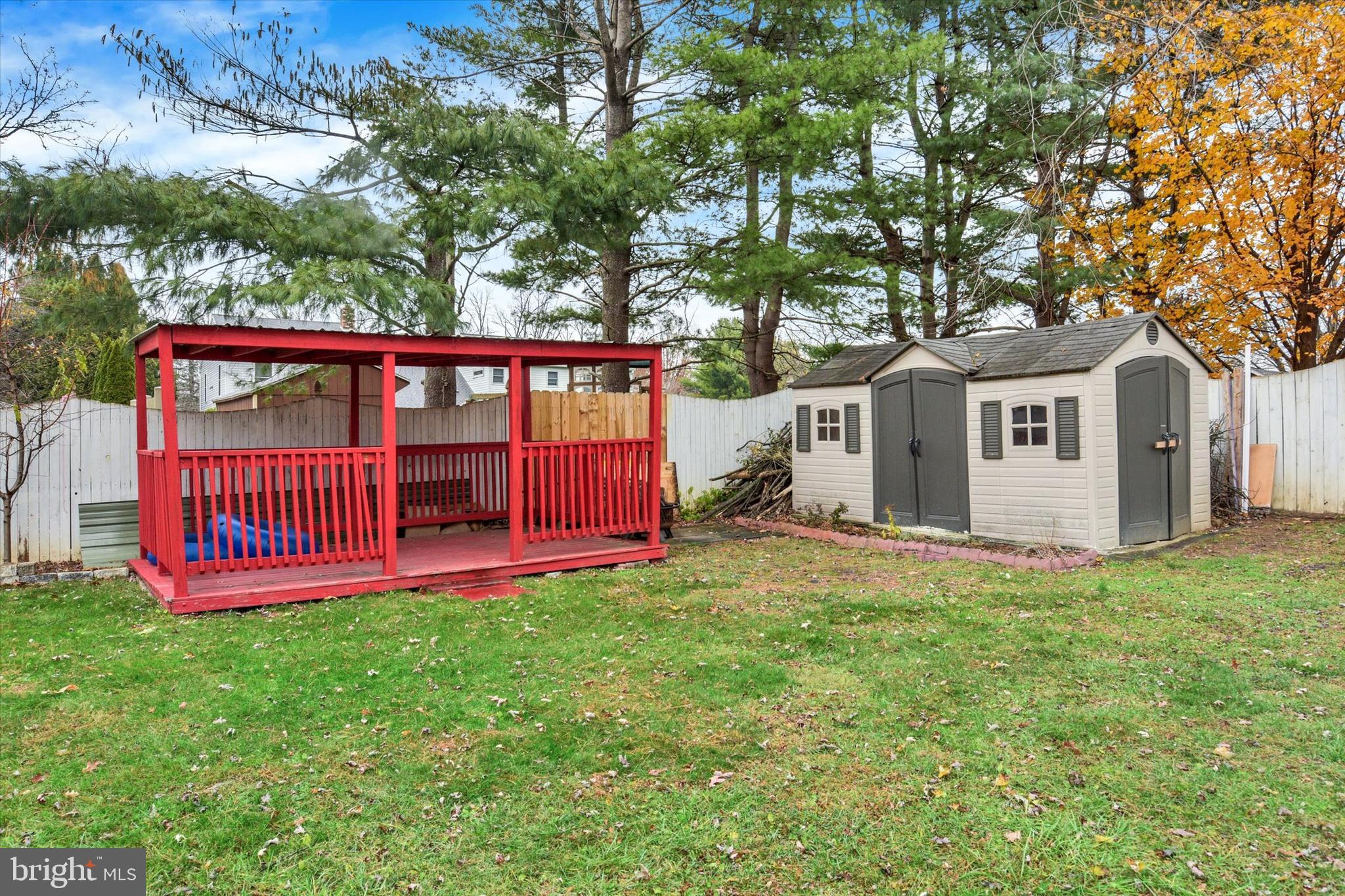 WINDSOR FARMS - Residential