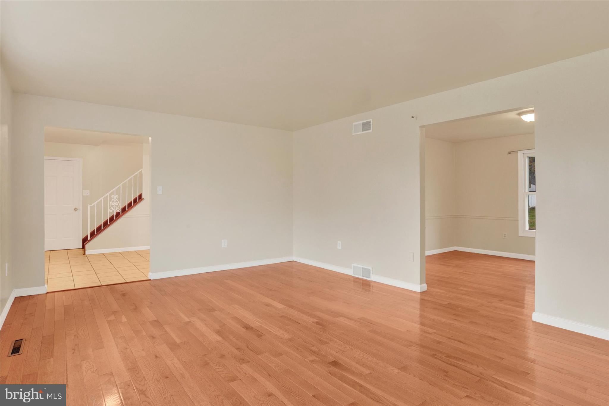 WINDSOR FARMS - Residential