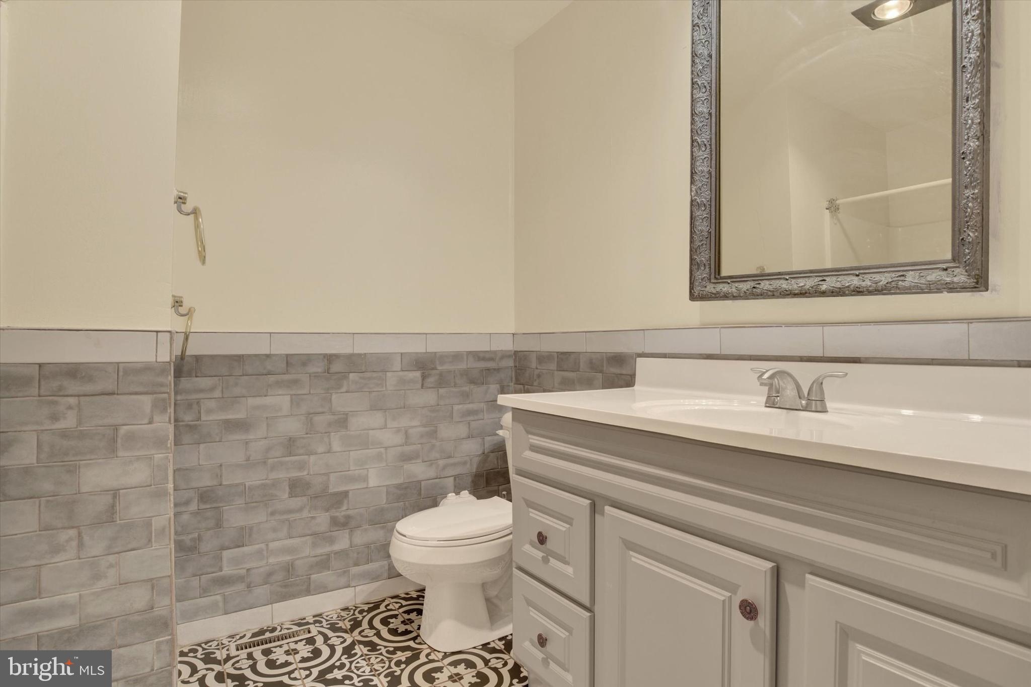 WINDSOR FARMS - Residential