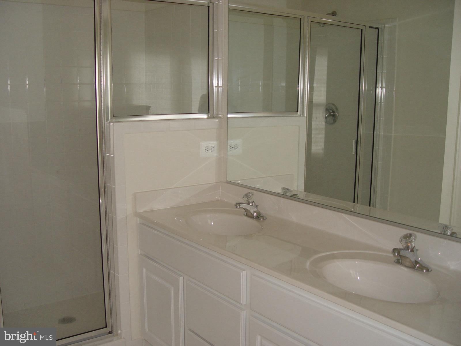 LORTON VALLEY NORTH - Residential Lease