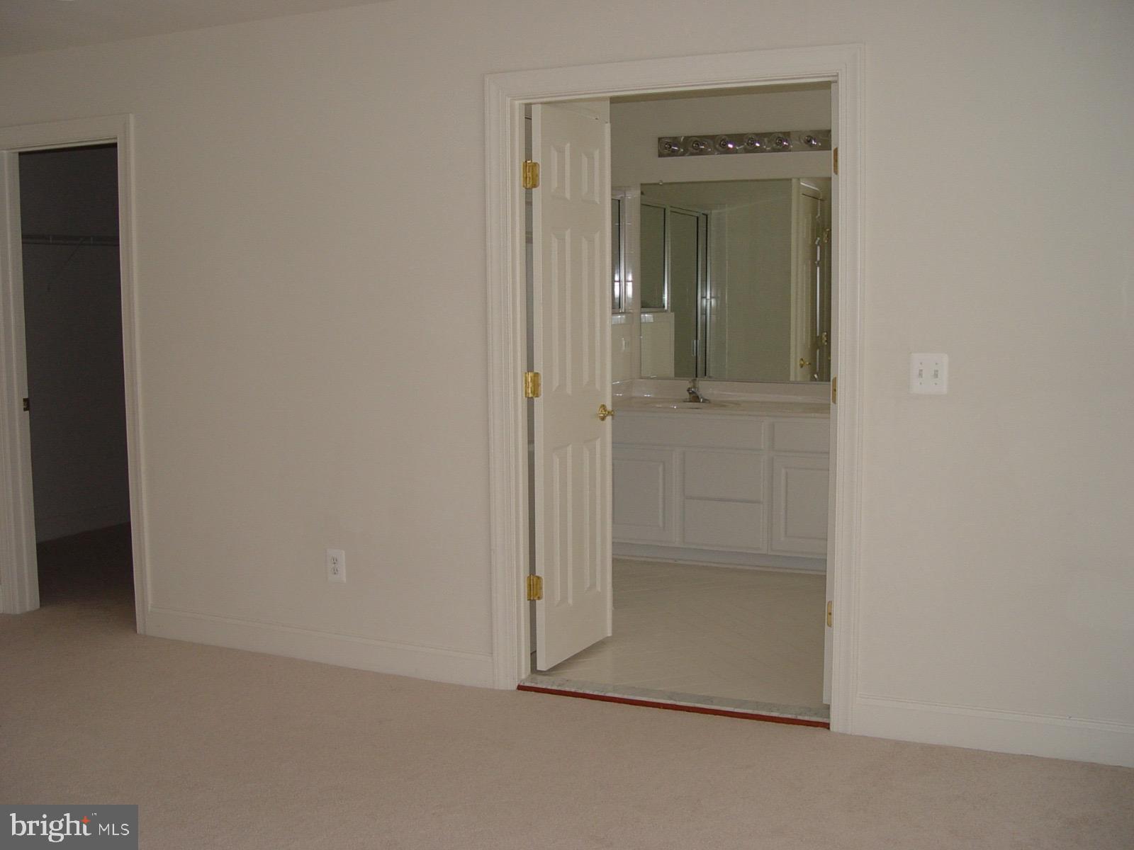 LORTON VALLEY NORTH - Residential Lease