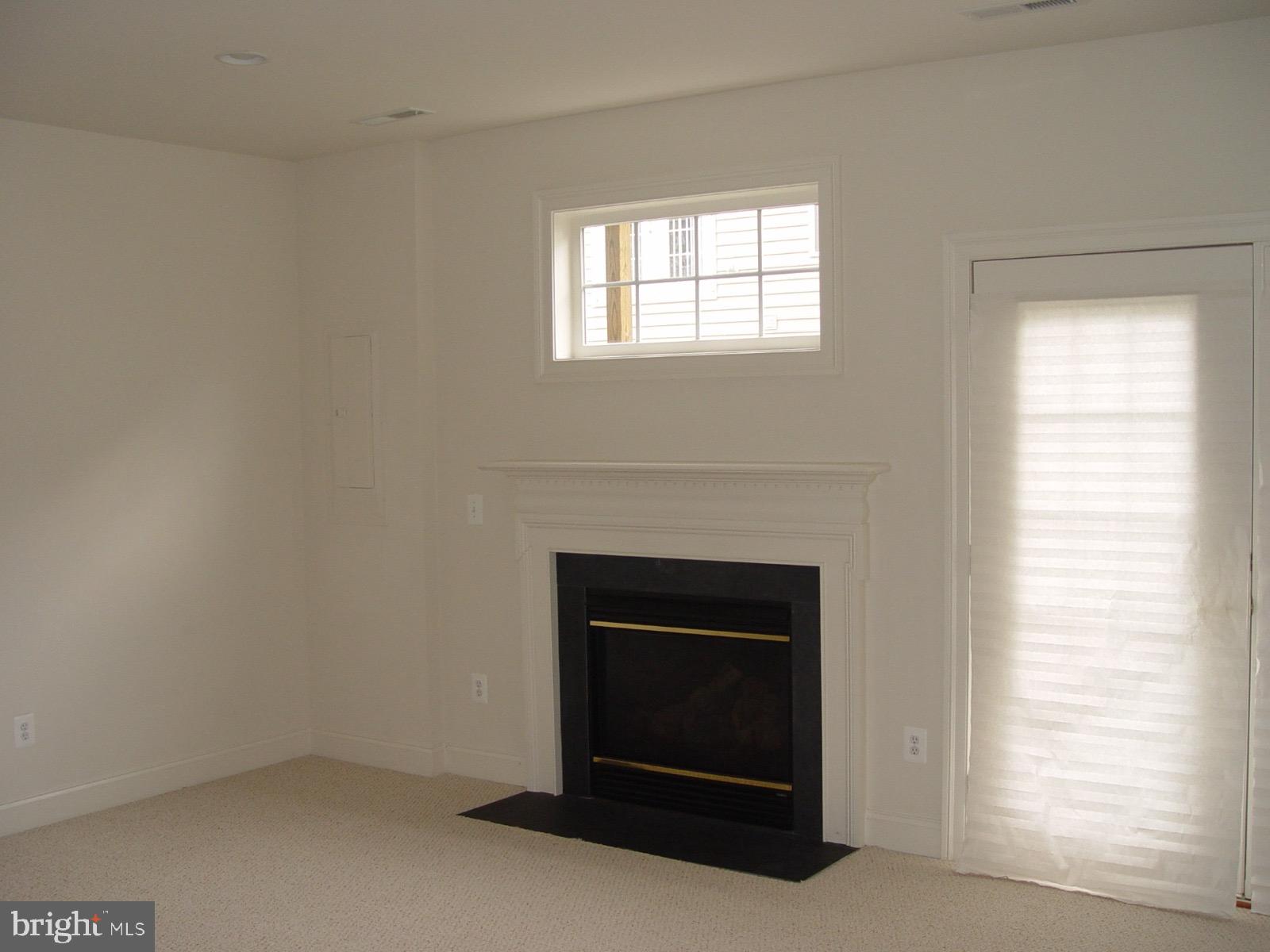 LORTON VALLEY NORTH - Residential Lease