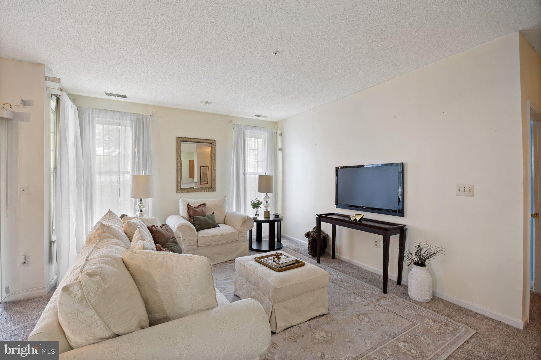DEVON COURT - Residential