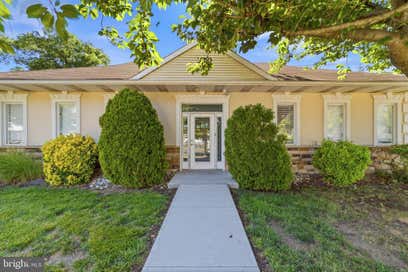 320 SPOTSWOOD ENGLISHTOWN DRIVE MONROE TOWNSHIP NJ 08831