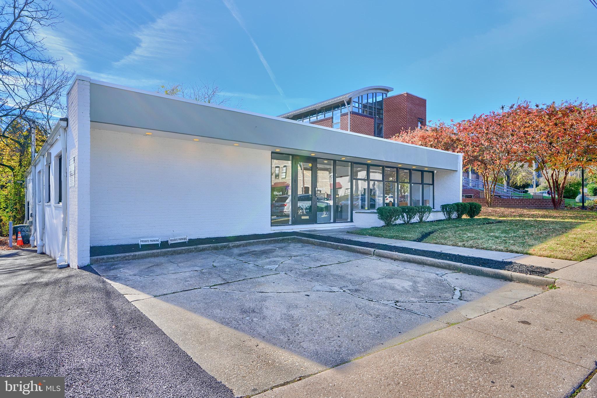 MOUNT WASHINGTON - Commercial Lease