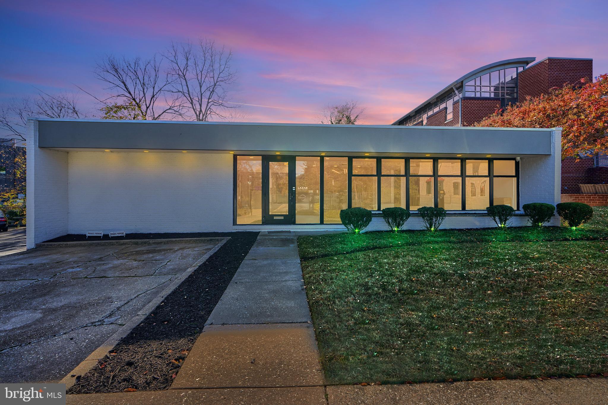 MOUNT WASHINGTON - Commercial Lease