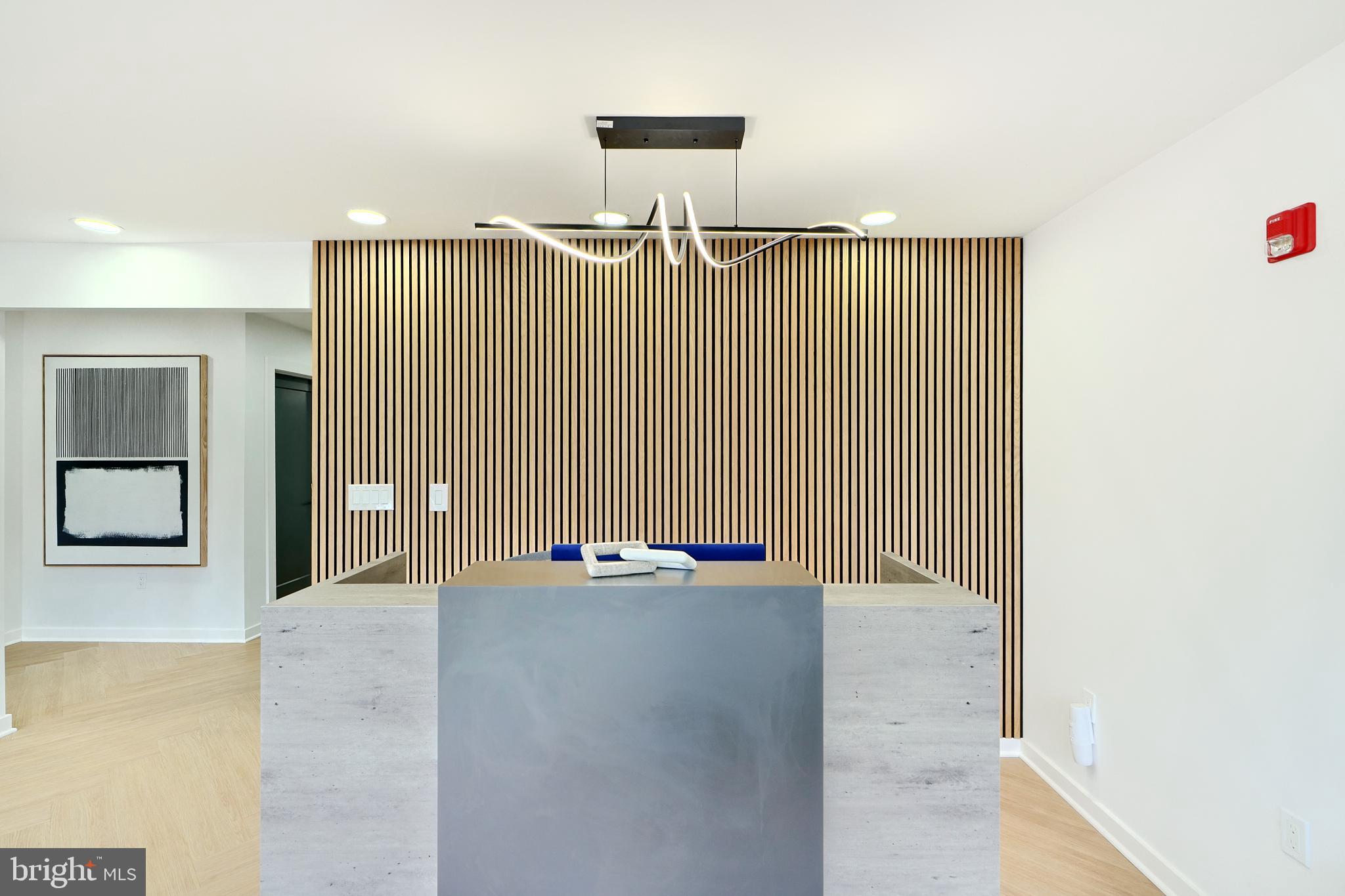 MOUNT WASHINGTON - Commercial Lease