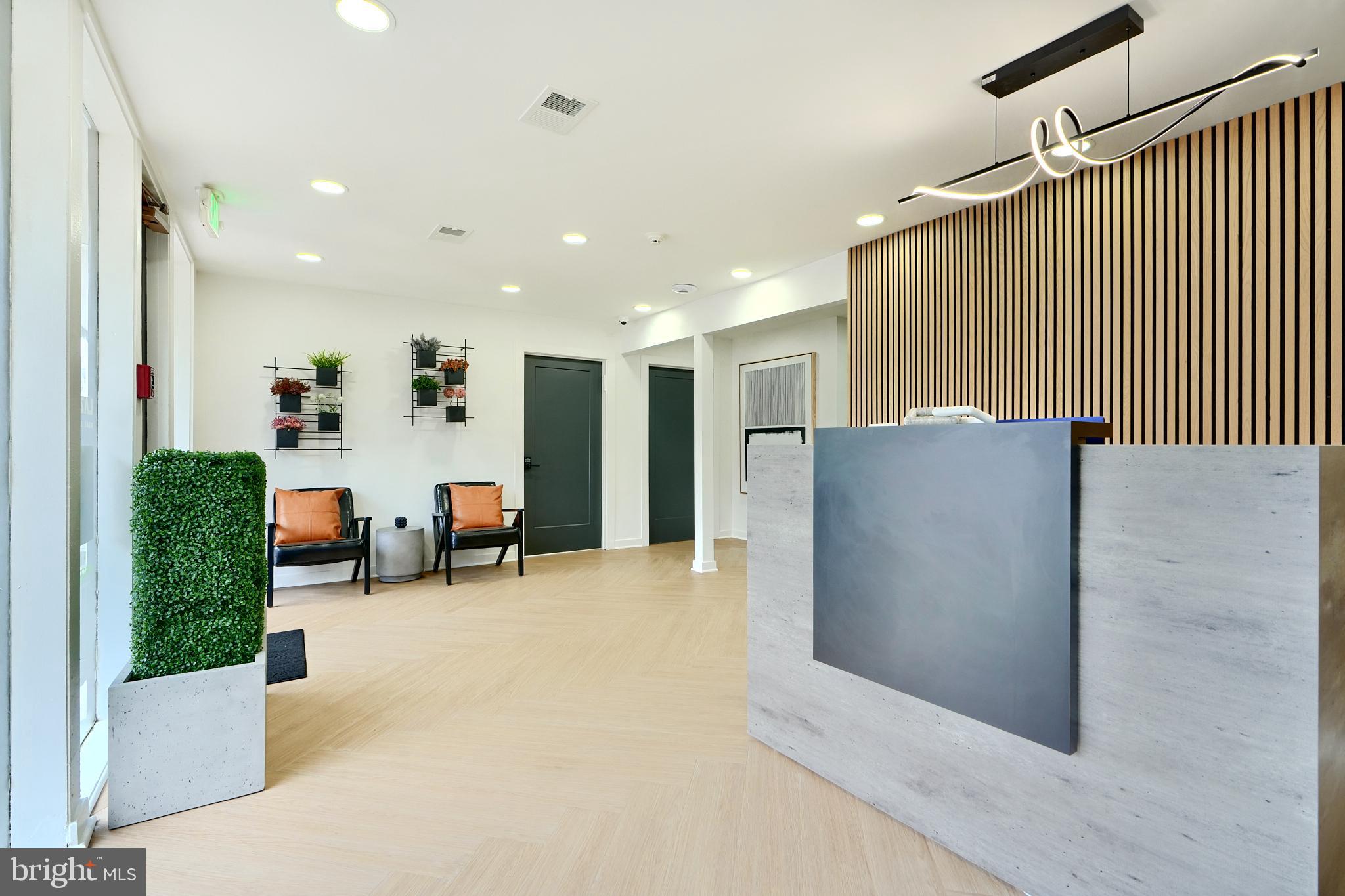 Book flexible access to our coworking space, featuring sit-to-stand desks, lounge areas, conference rooms, and private offices—available by the hour, day, week or month. Enjoy all the amenities you need to stay productive and inspired.