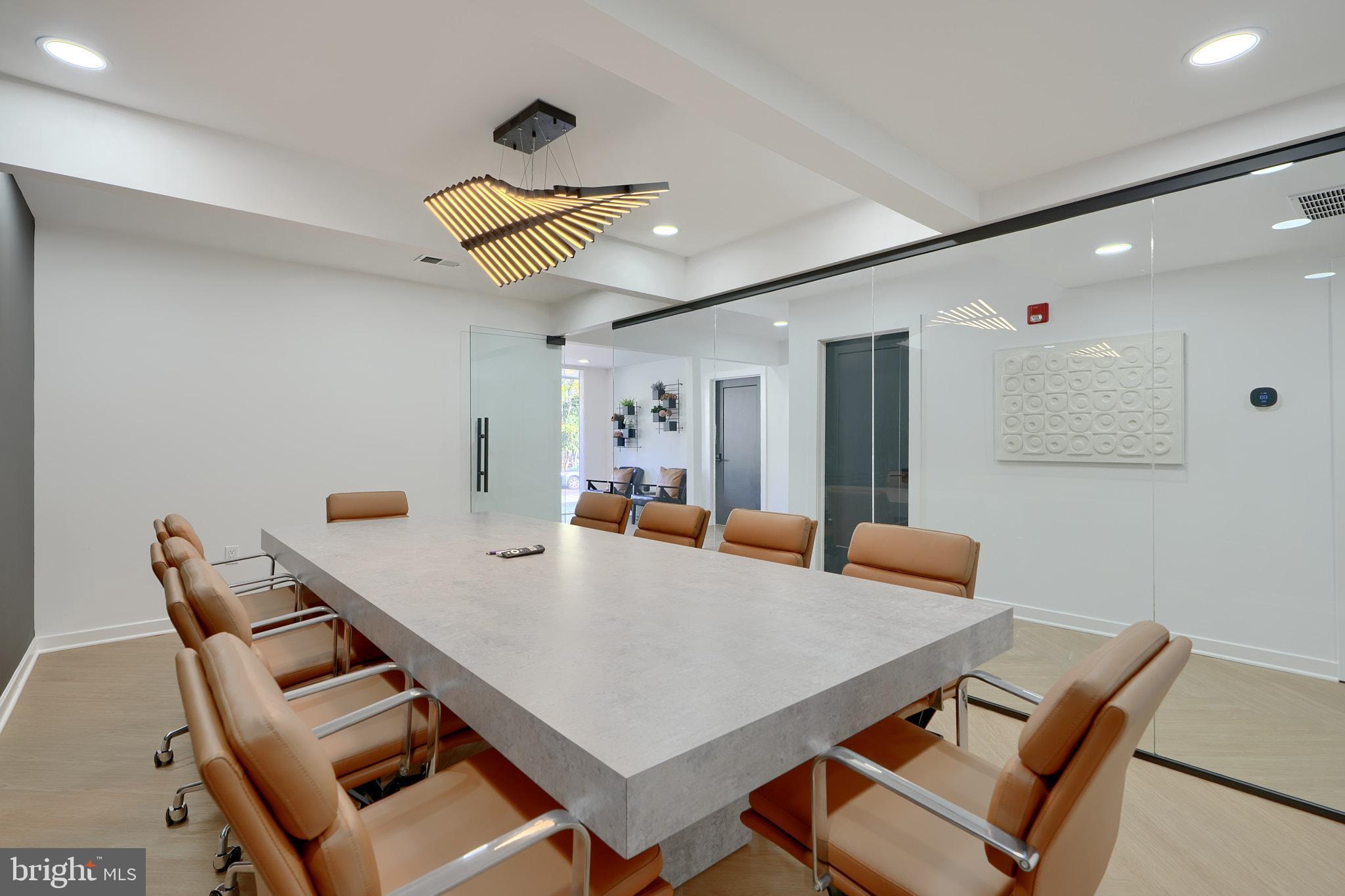 MOUNT WASHINGTON - Commercial Lease