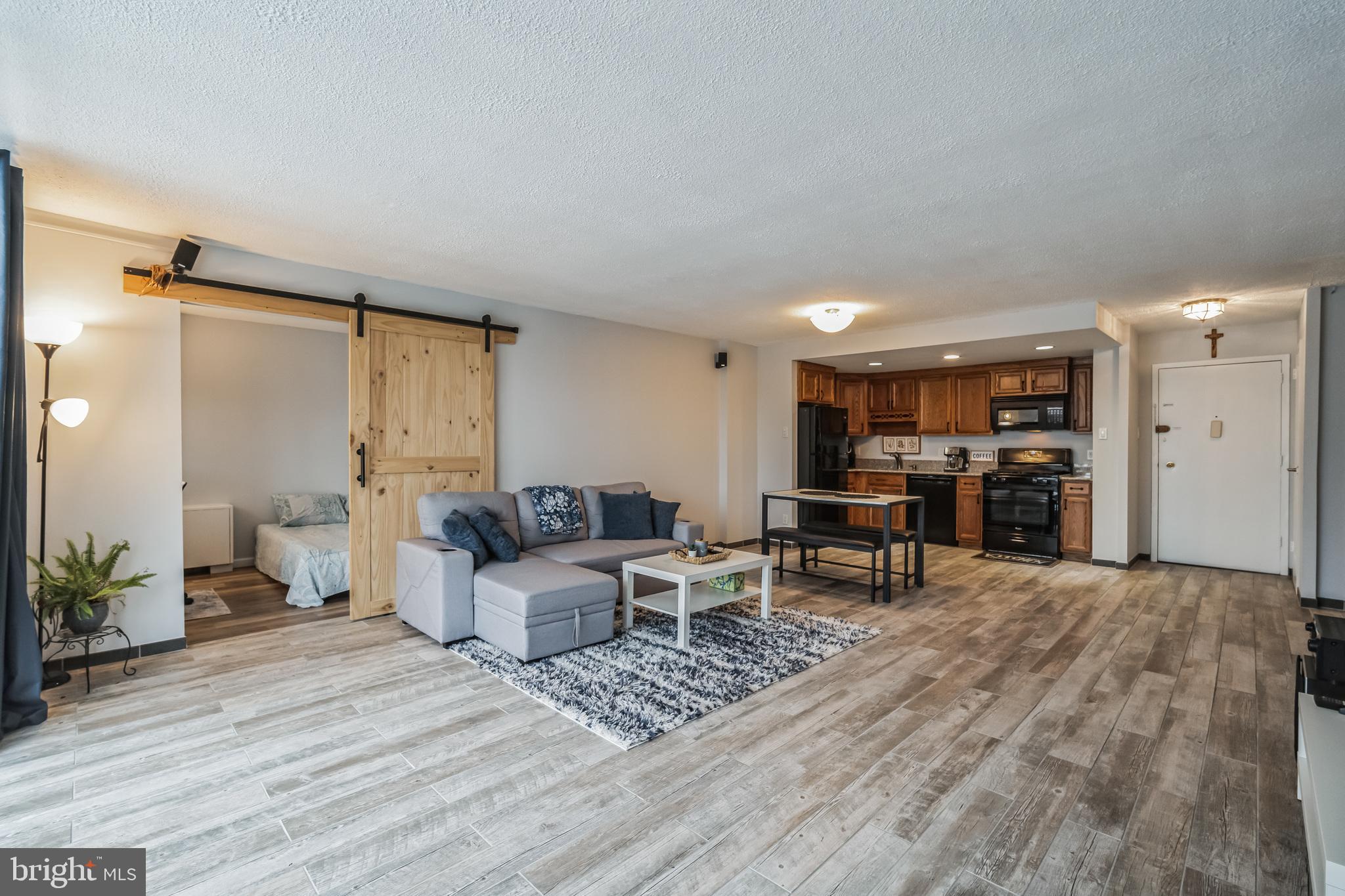 JENKINTOWN - Residential