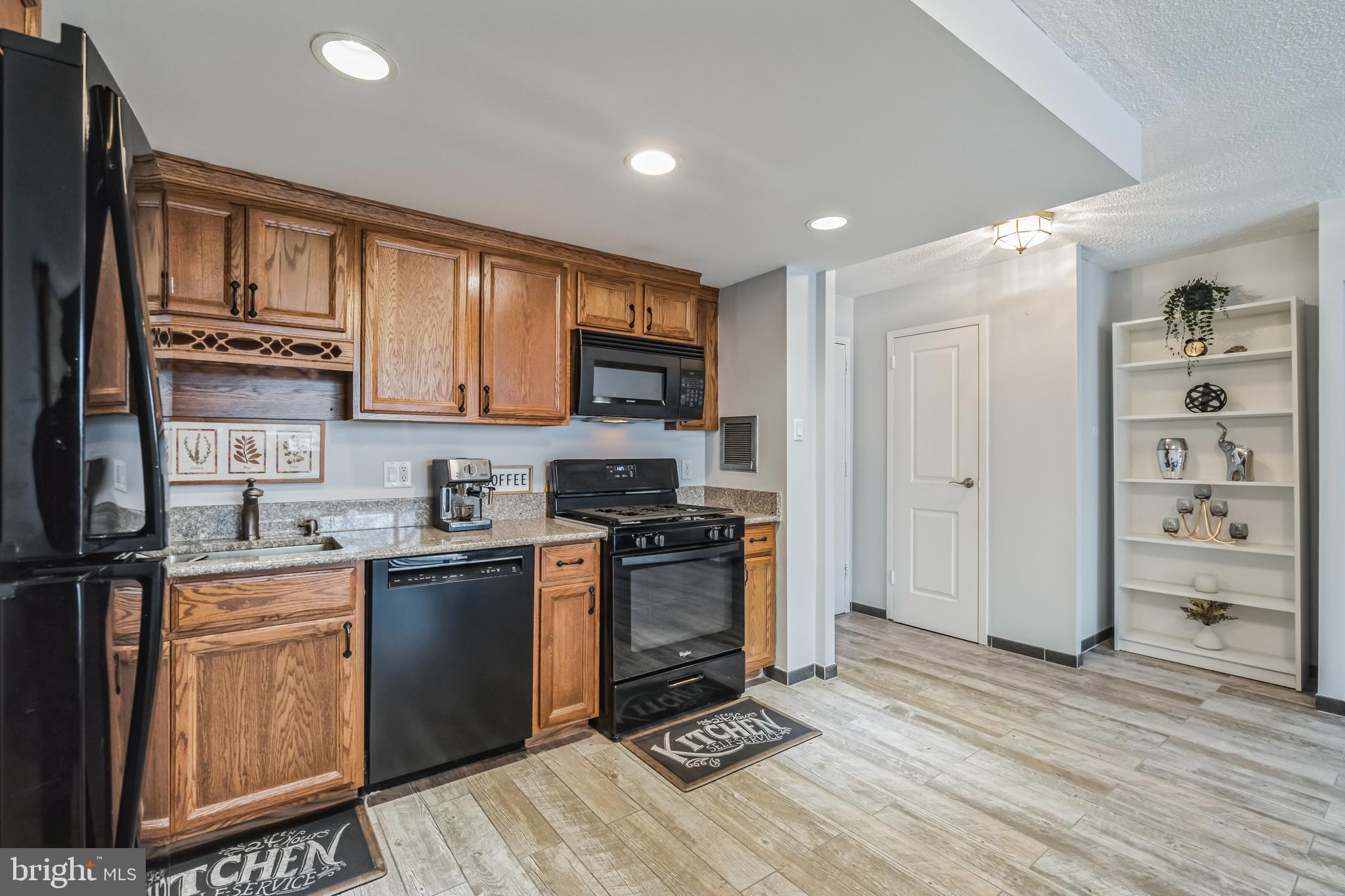 JENKINTOWN - Residential