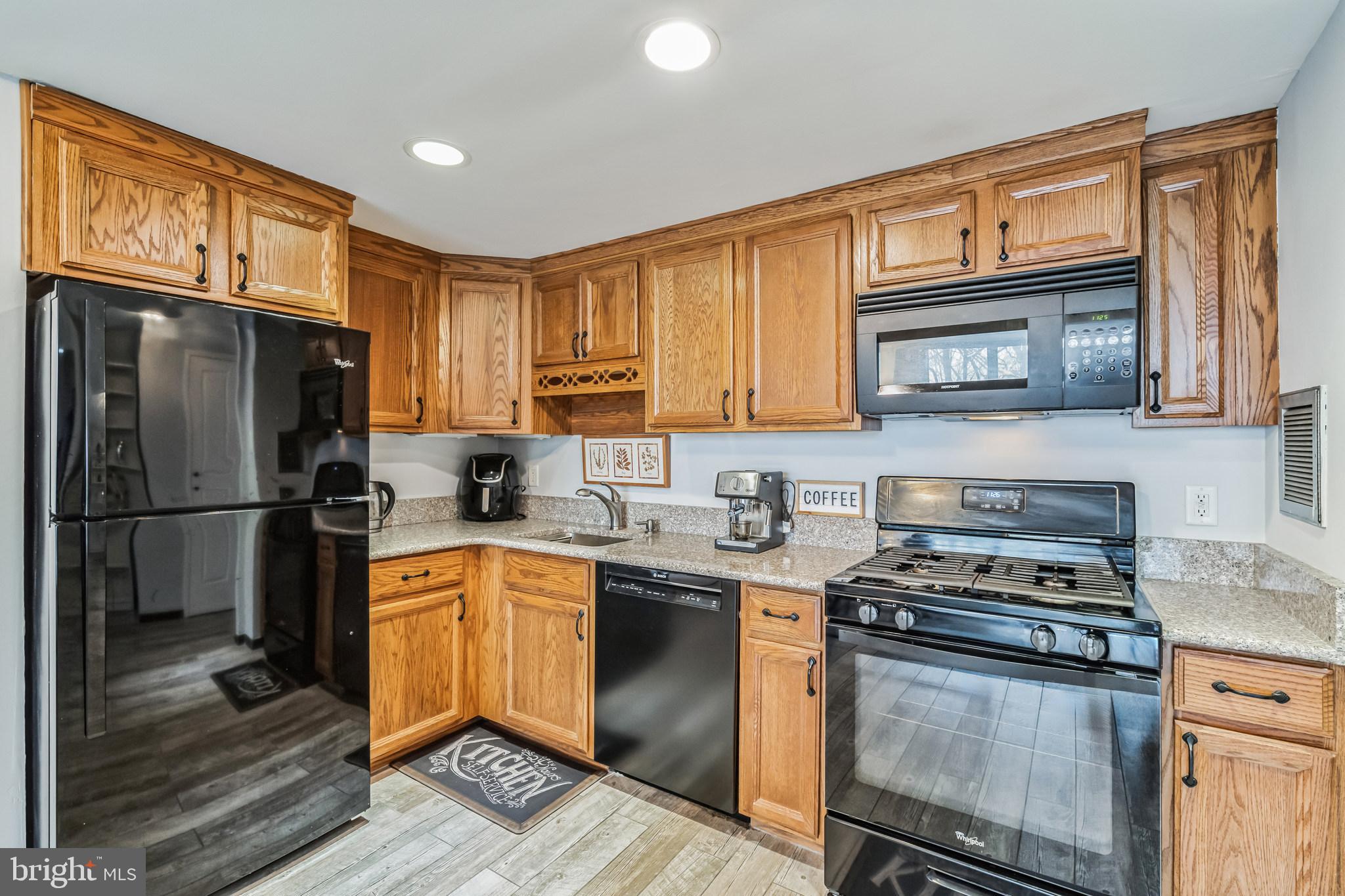 JENKINTOWN - Residential