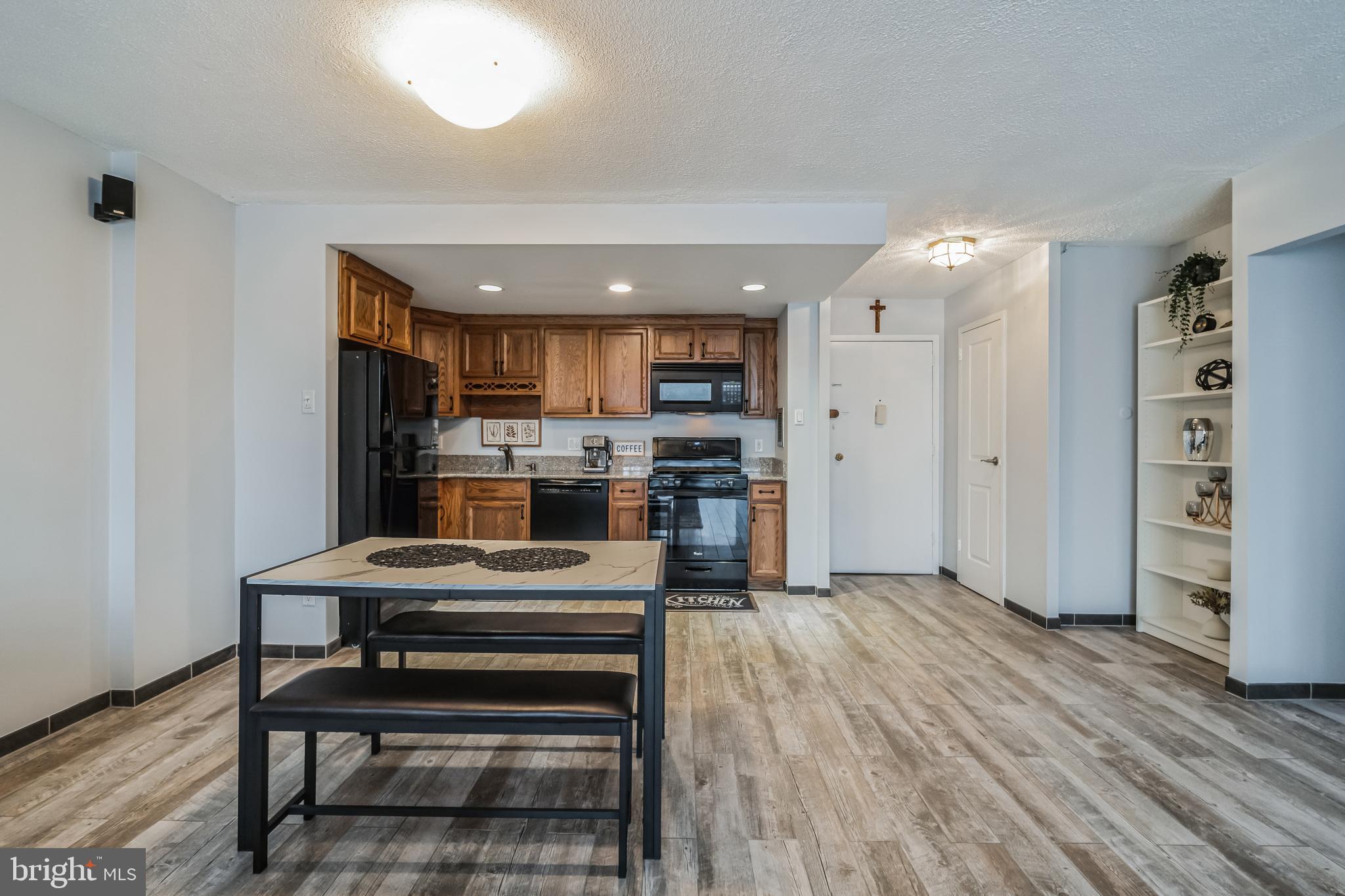 JENKINTOWN - Residential