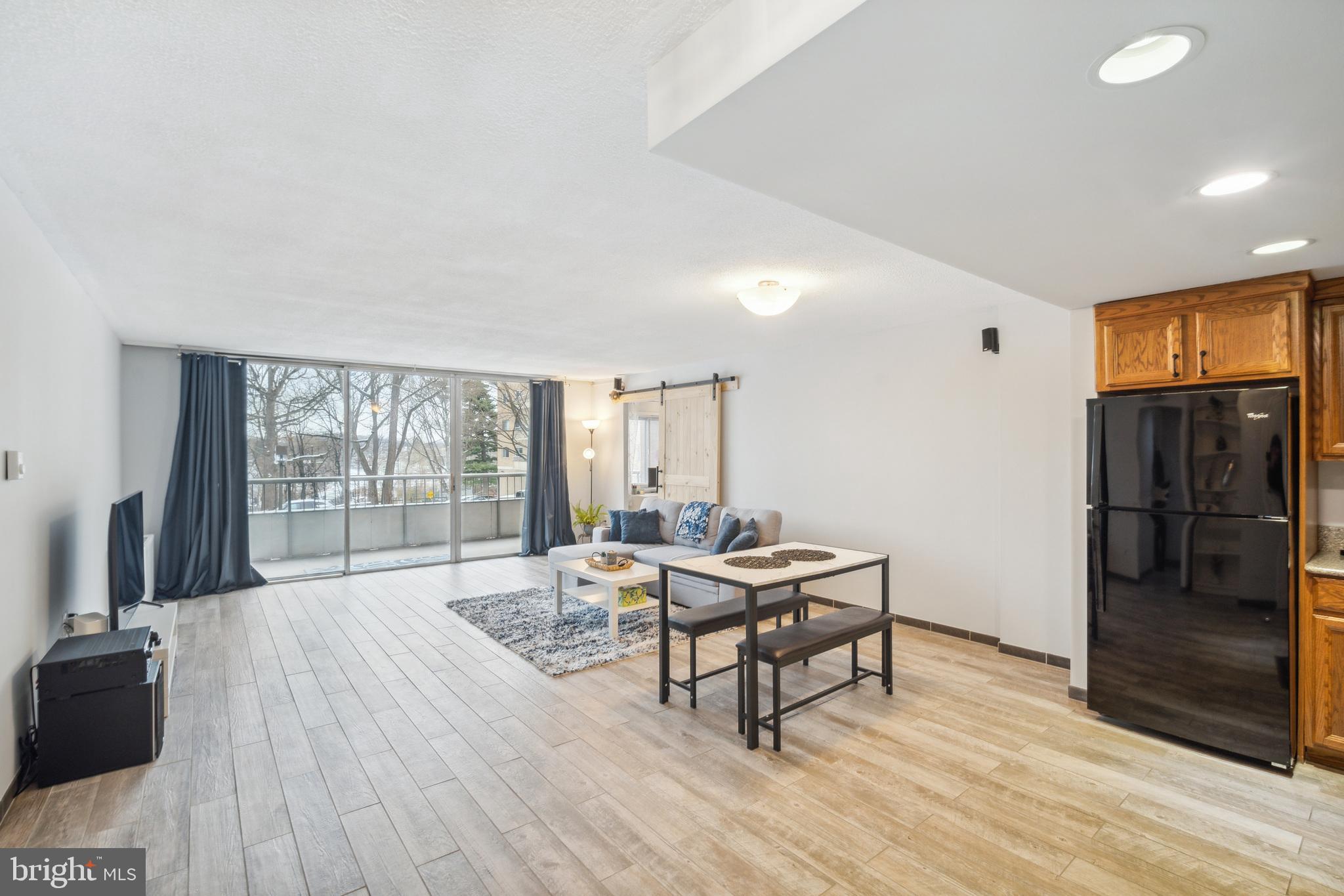JENKINTOWN - Residential