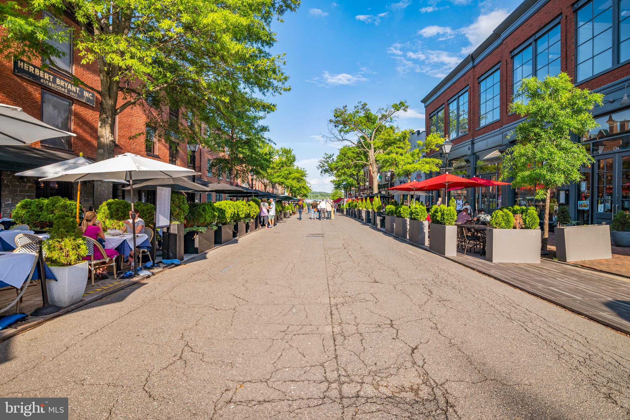 OLD TOWN ALEXANDRIA - Residential Lease