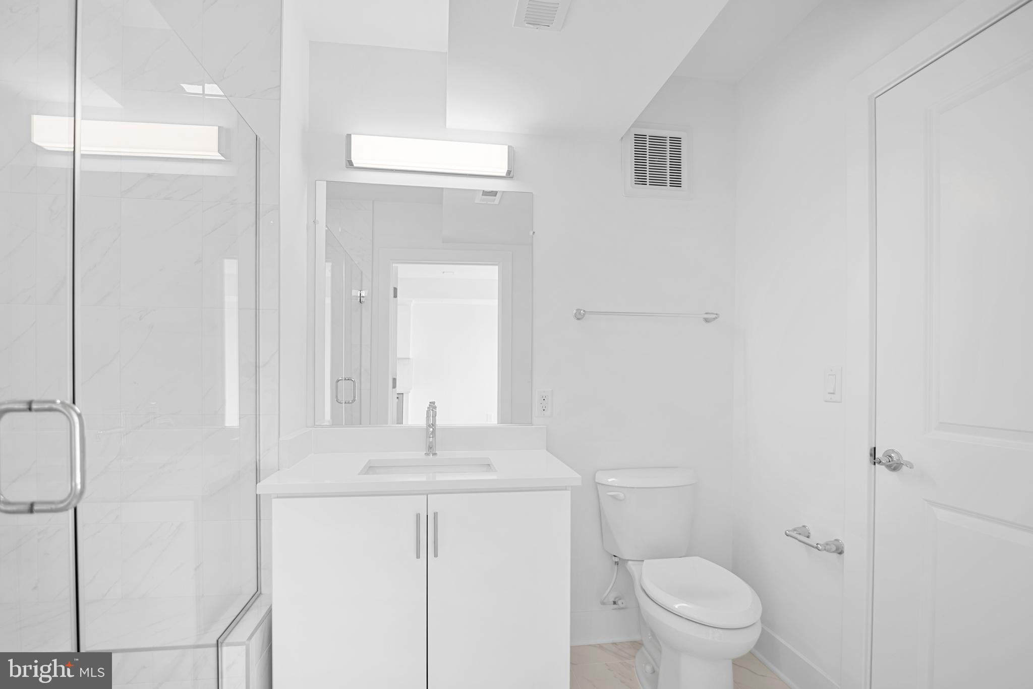 OLD TOWN ALEXANDRIA - Residential Lease