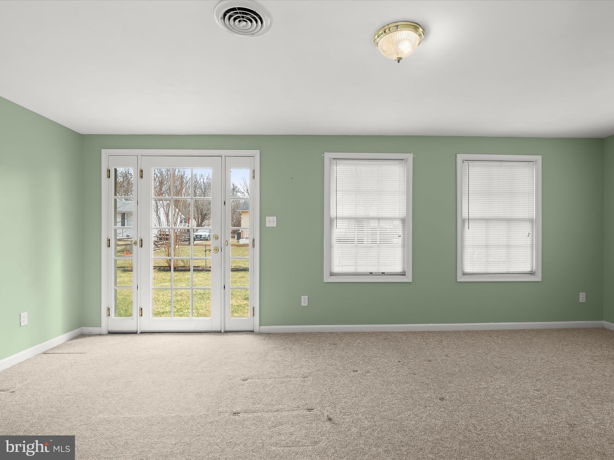 WOODBRIDGE VALLEY - Residential