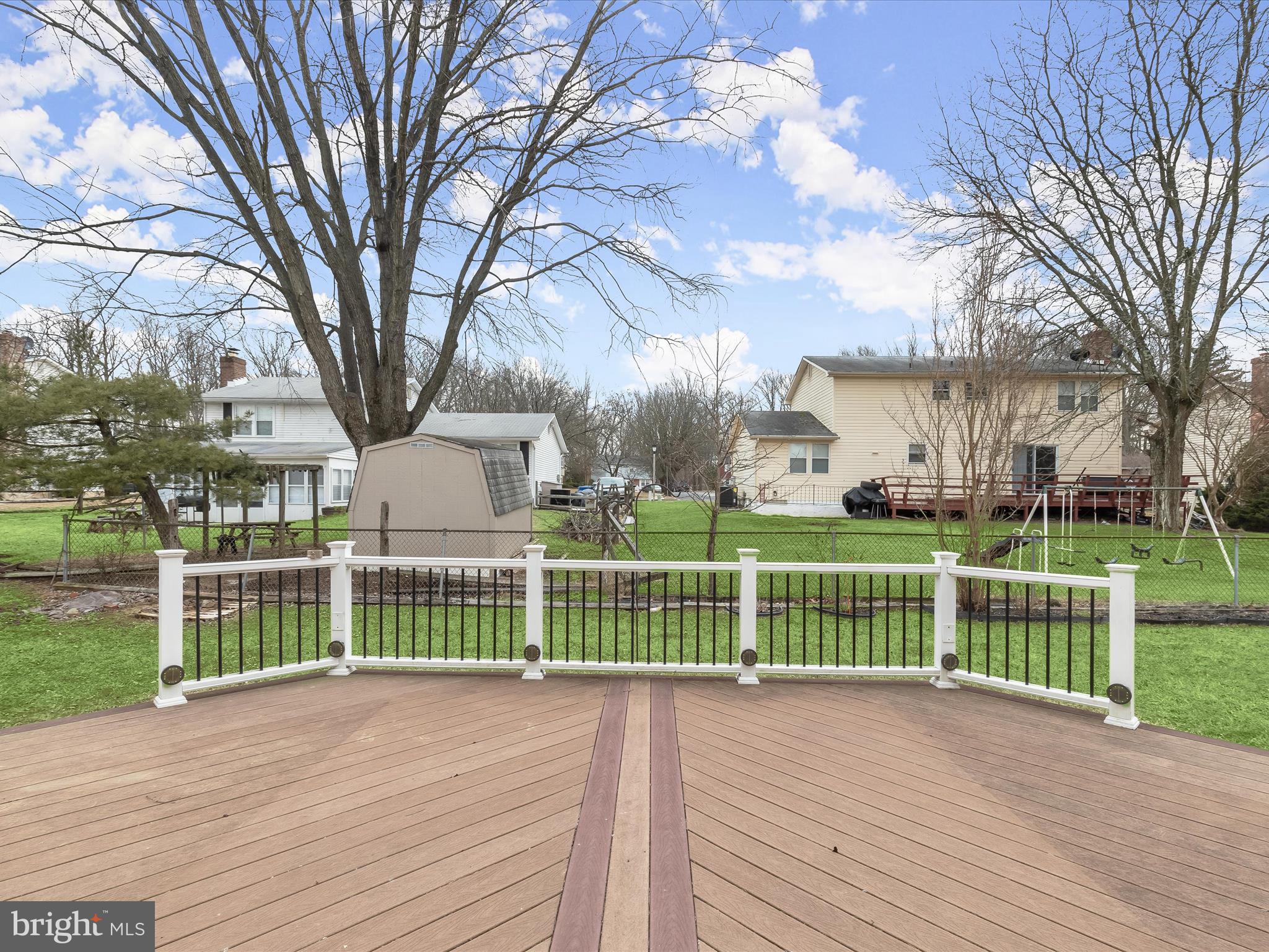 WOODBRIDGE VALLEY - Residential