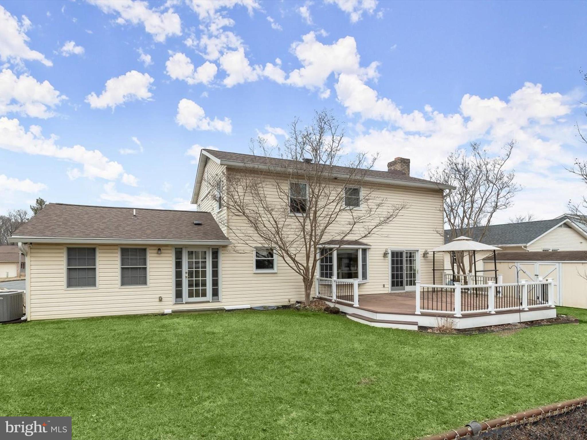 WOODBRIDGE VALLEY - Residential