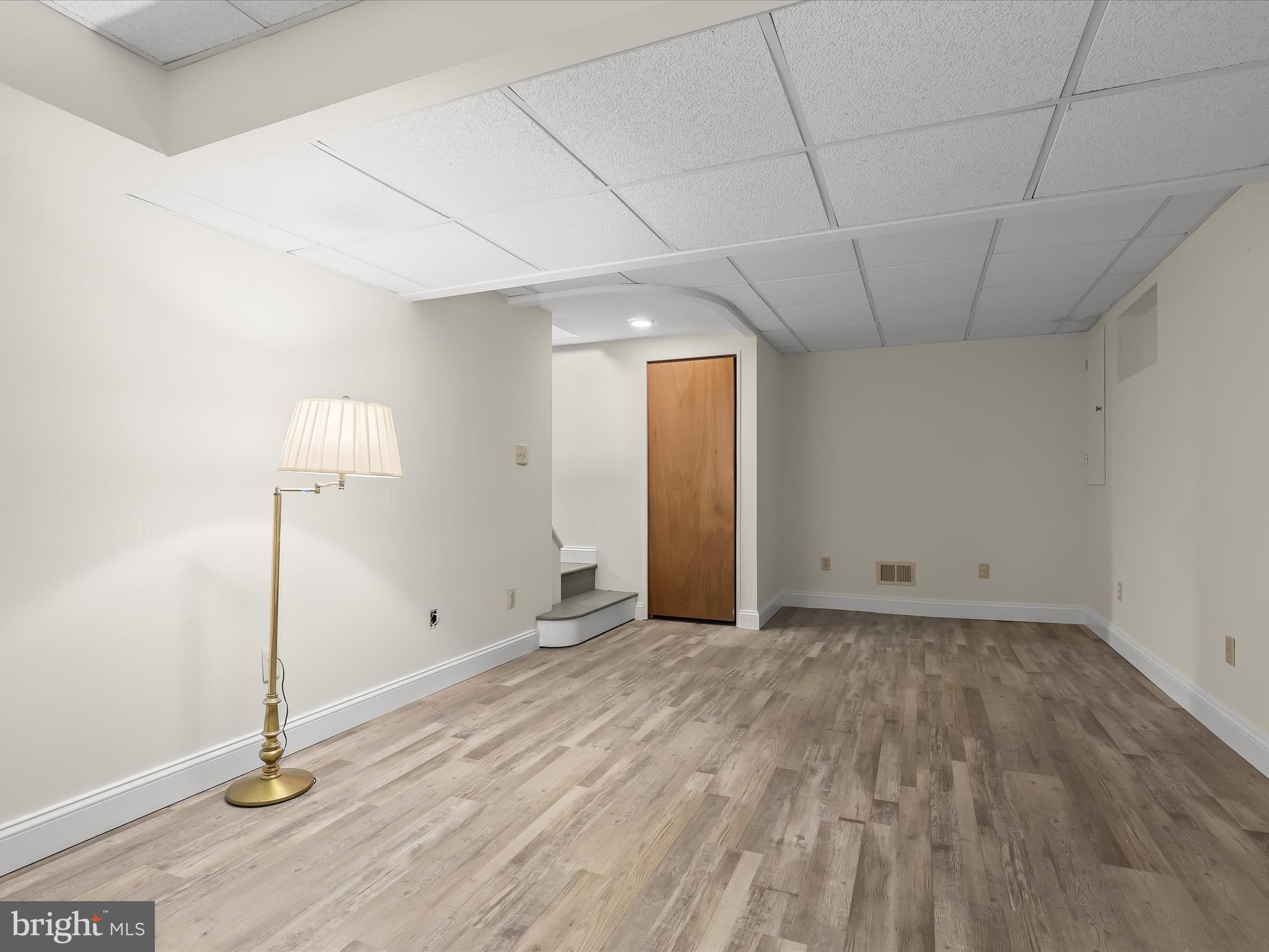 WOODBRIDGE VALLEY - Residential