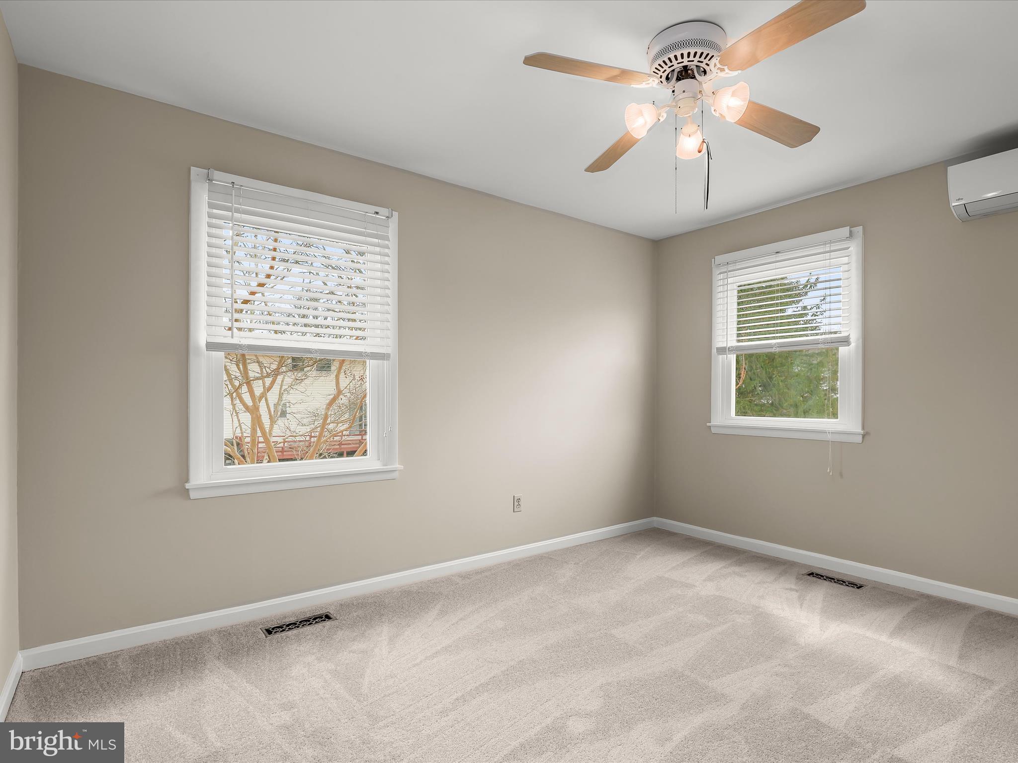 WOODBRIDGE VALLEY - Residential