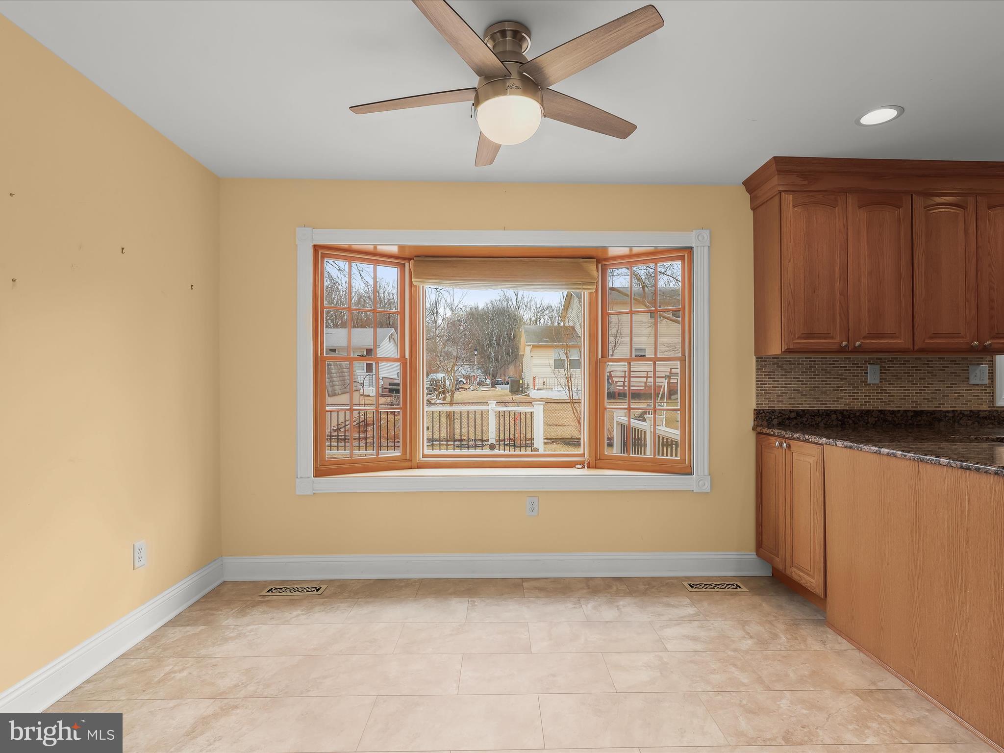 WOODBRIDGE VALLEY - Residential