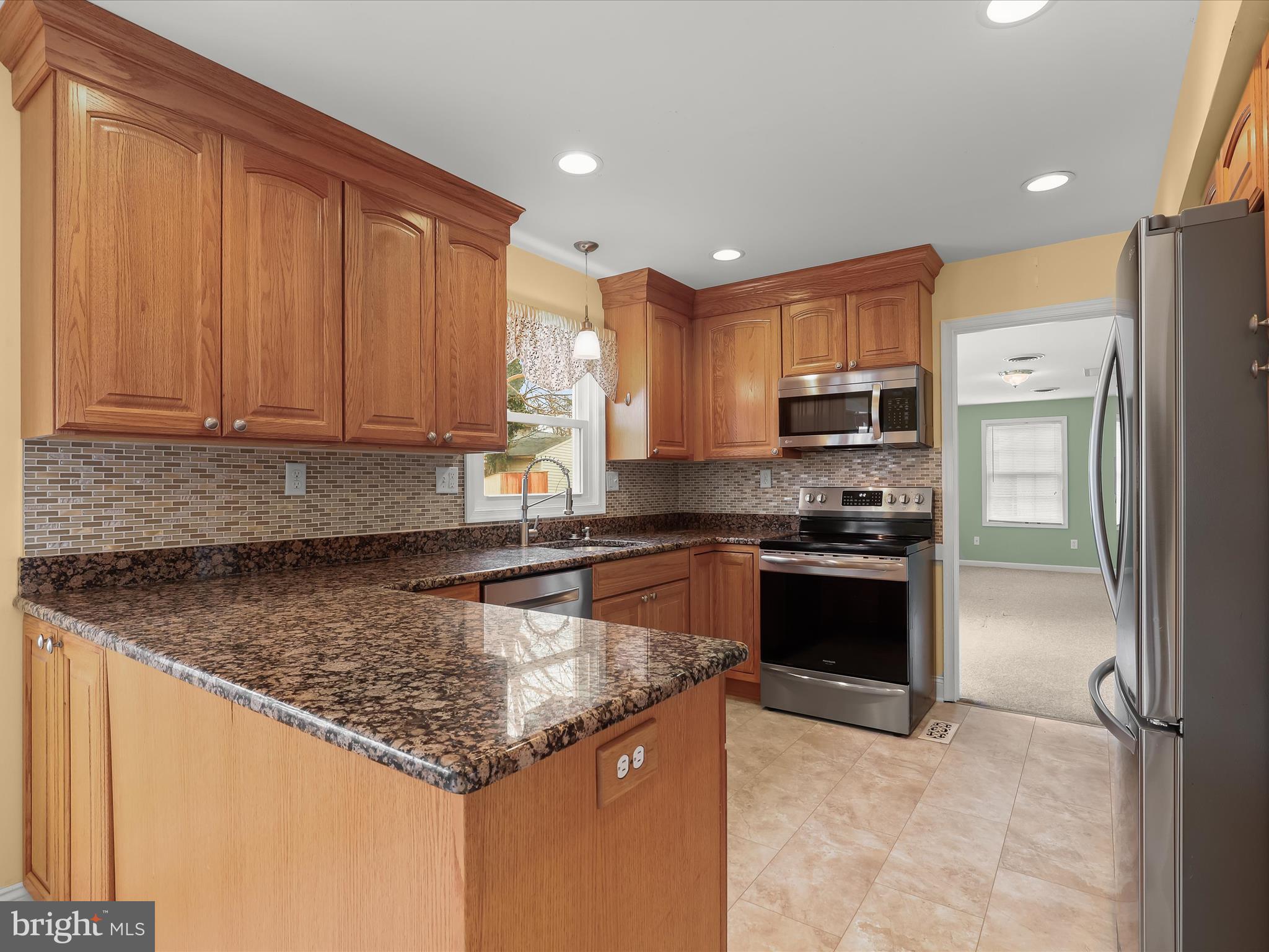 WOODBRIDGE VALLEY - Residential