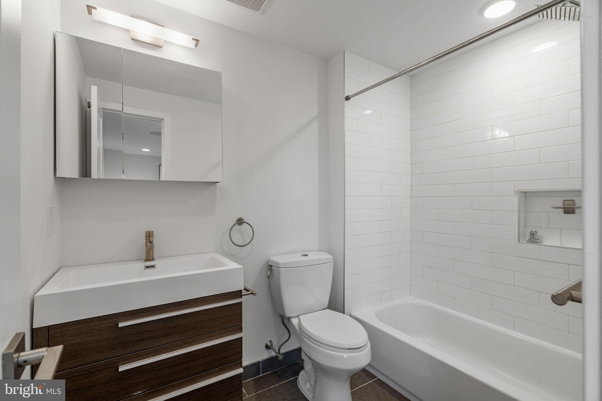 FAIRMOUNT - Residential