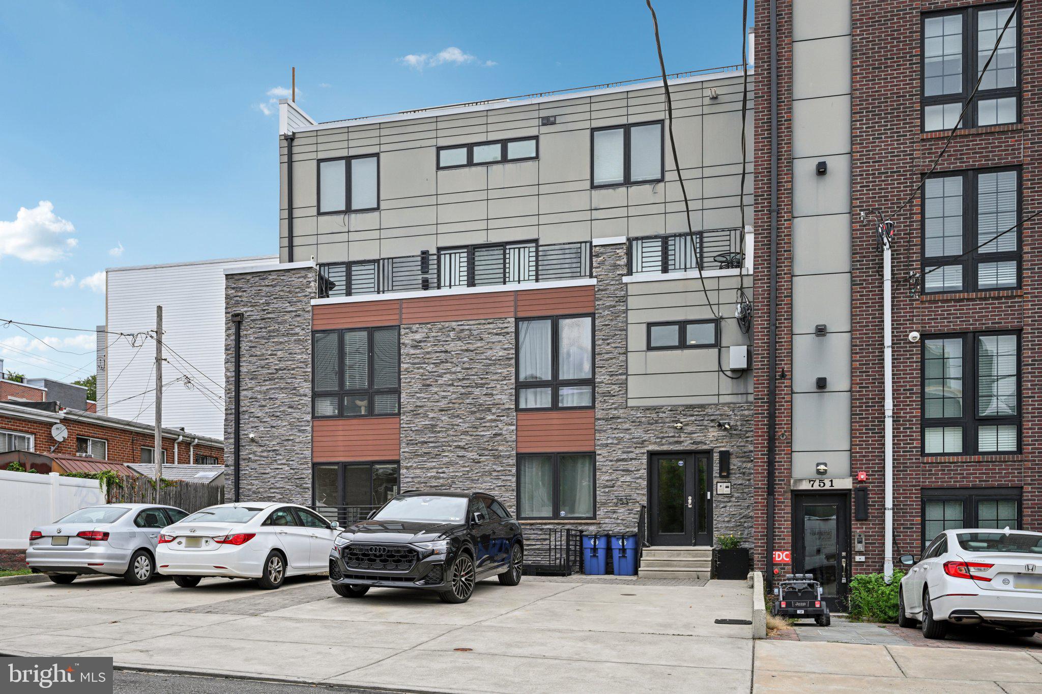 FAIRMOUNT - Residential