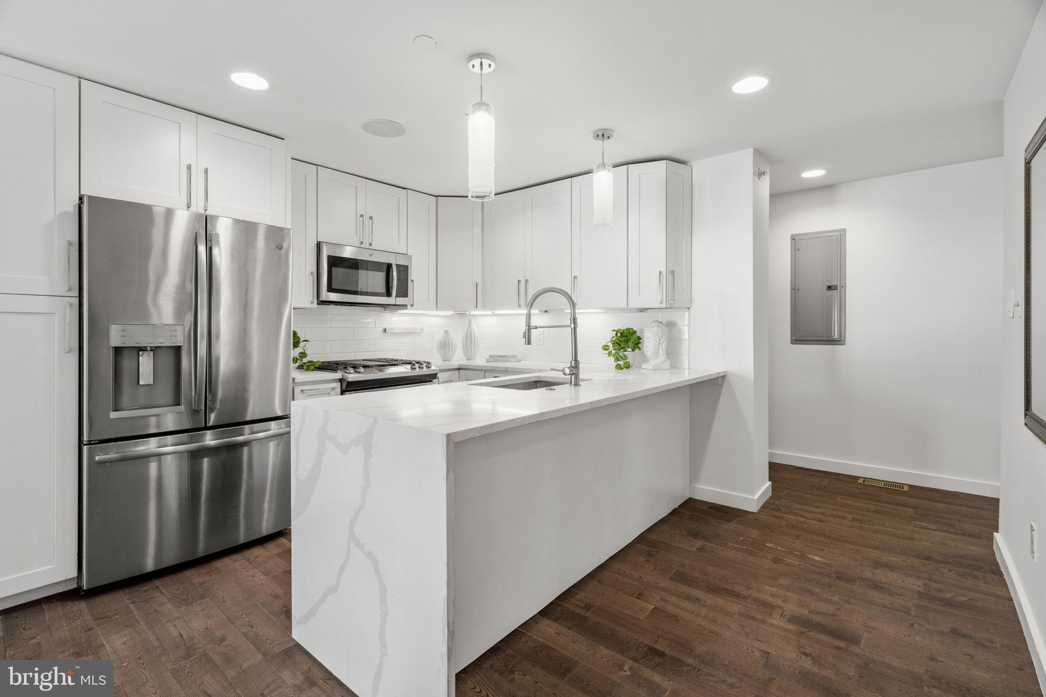 FAIRMOUNT - Residential