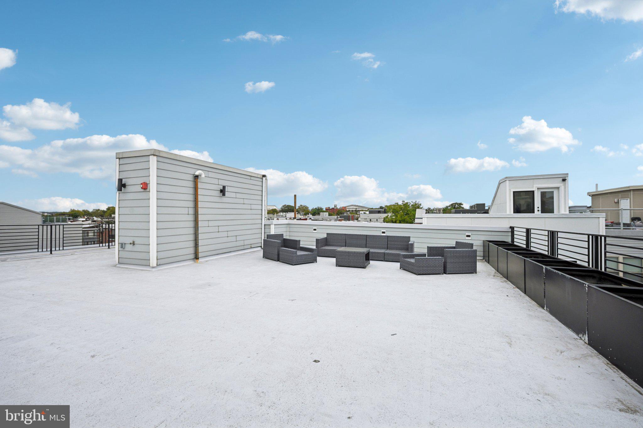 FAIRMOUNT - Residential