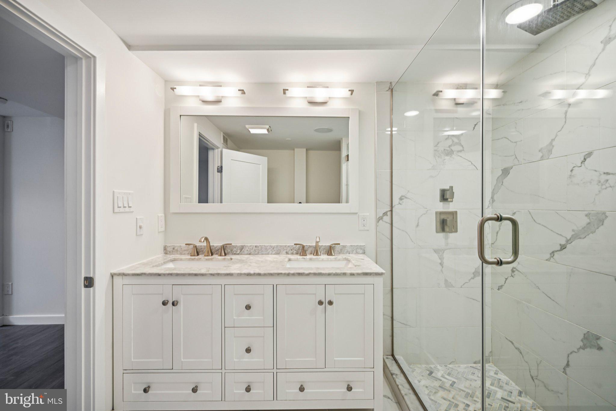 FAIRMOUNT - Residential