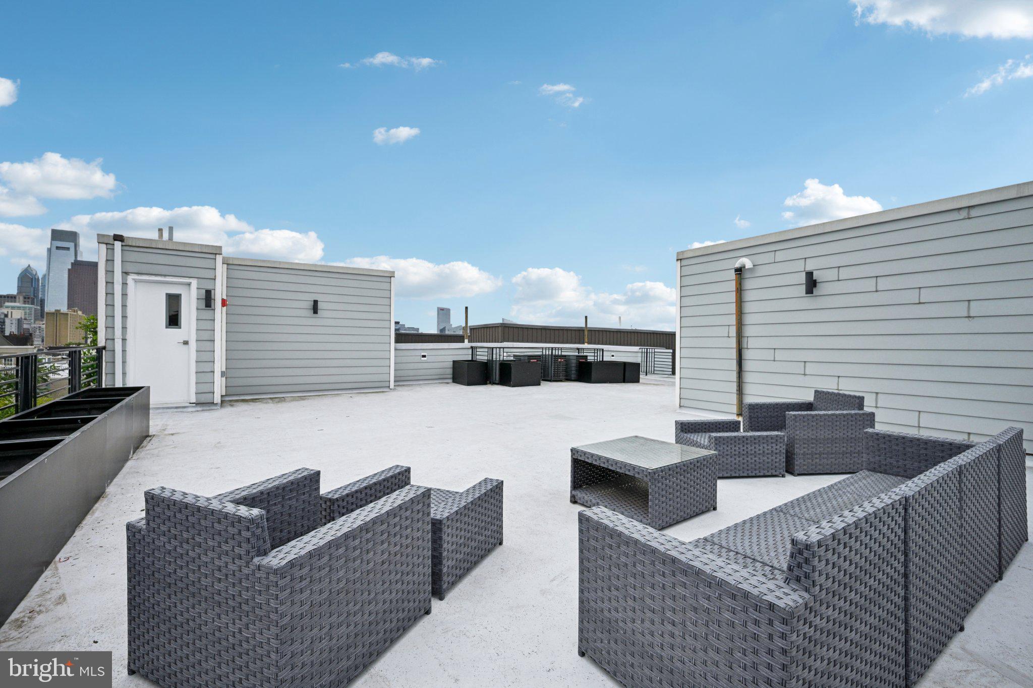 FAIRMOUNT - Residential