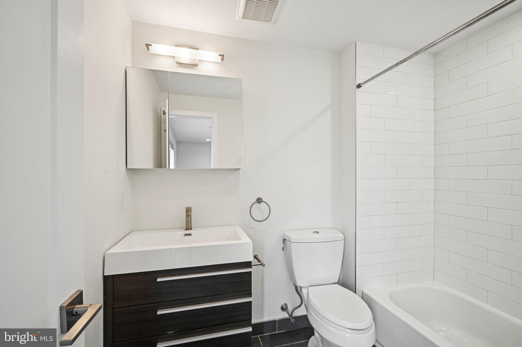 FAIRMOUNT - Residential