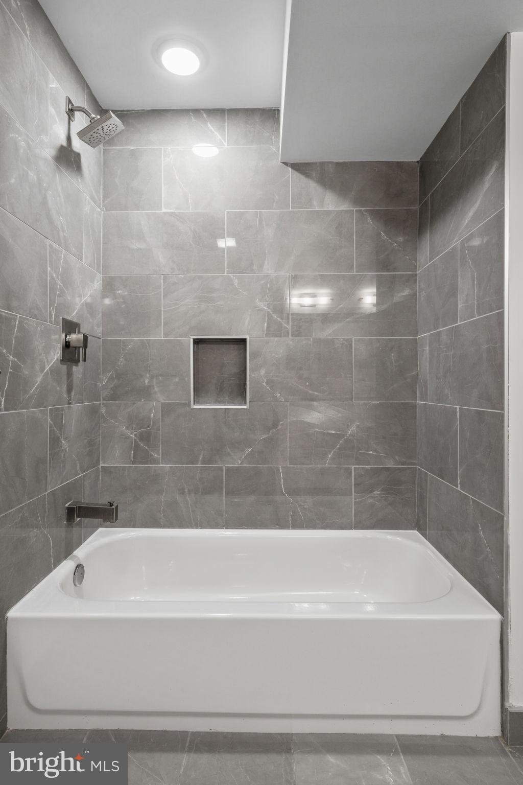 FAIRMOUNT - Residential