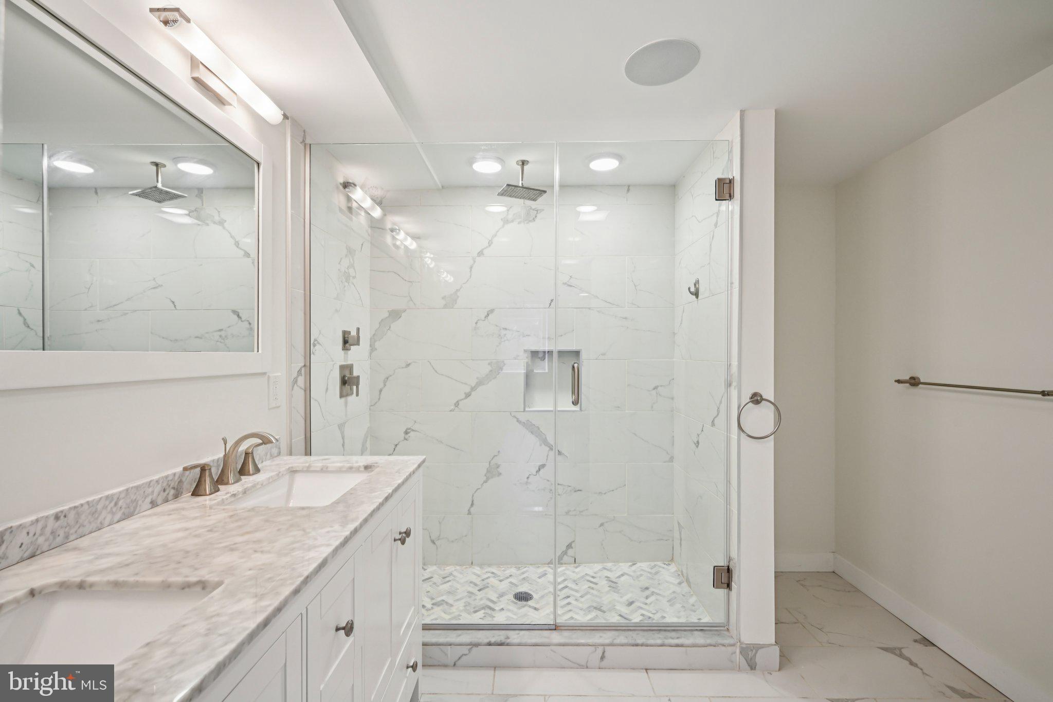 FAIRMOUNT - Residential