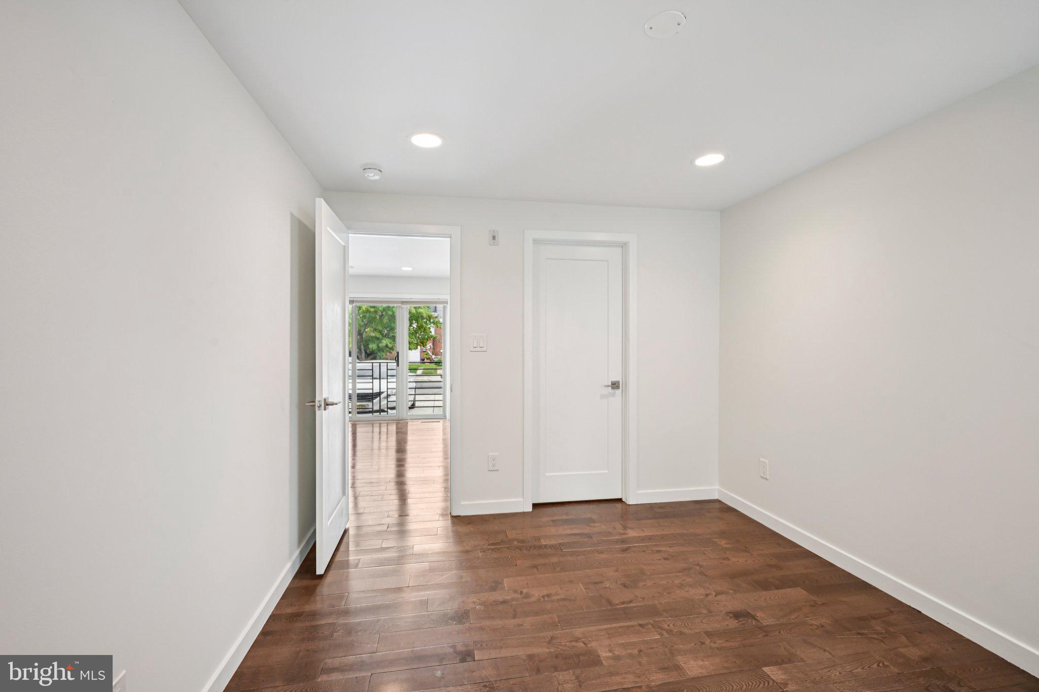 FAIRMOUNT - Residential