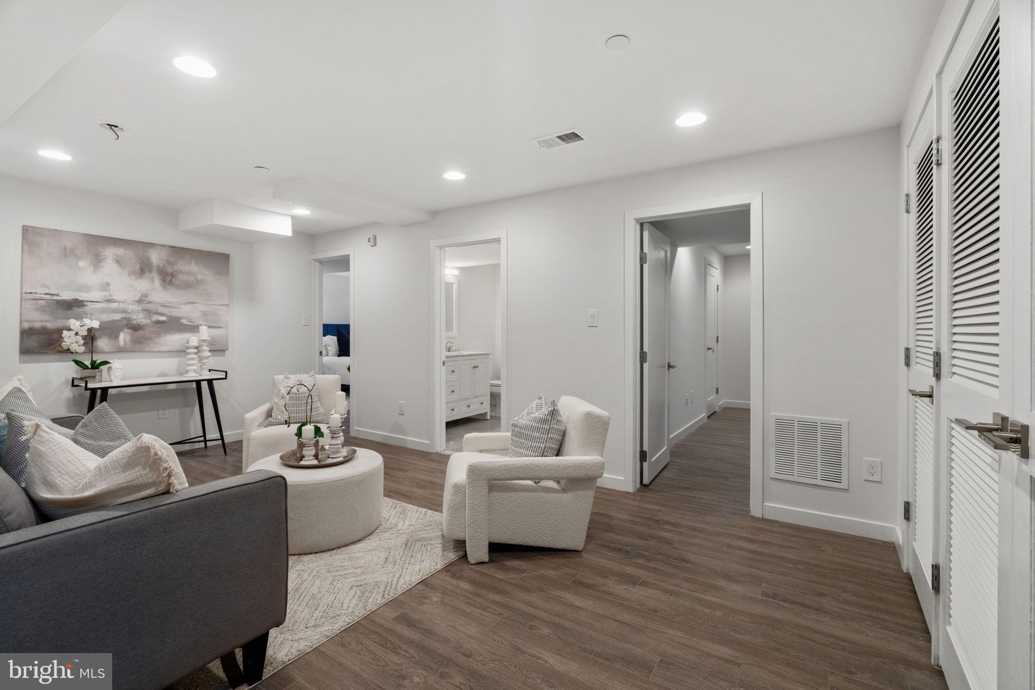 FAIRMOUNT - Residential