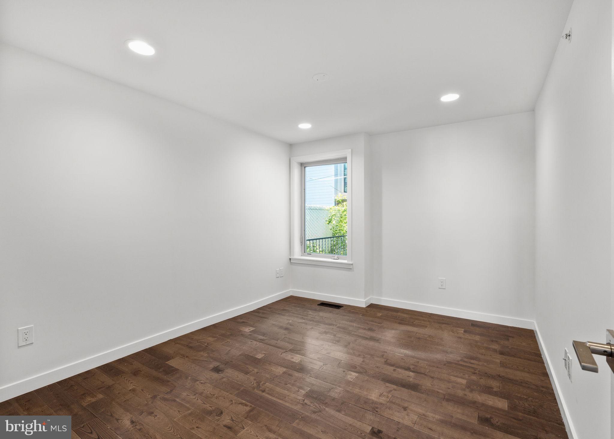 FAIRMOUNT - Residential