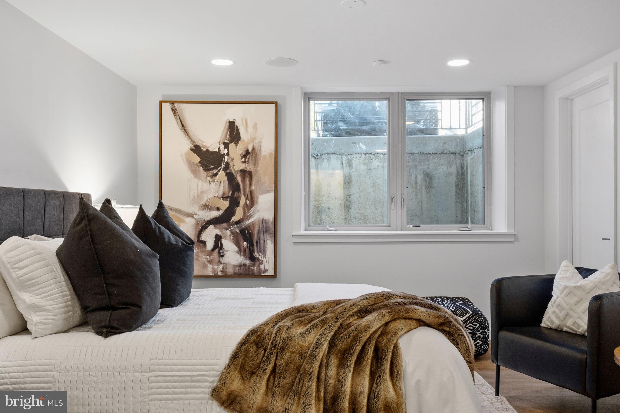 FAIRMOUNT - Residential