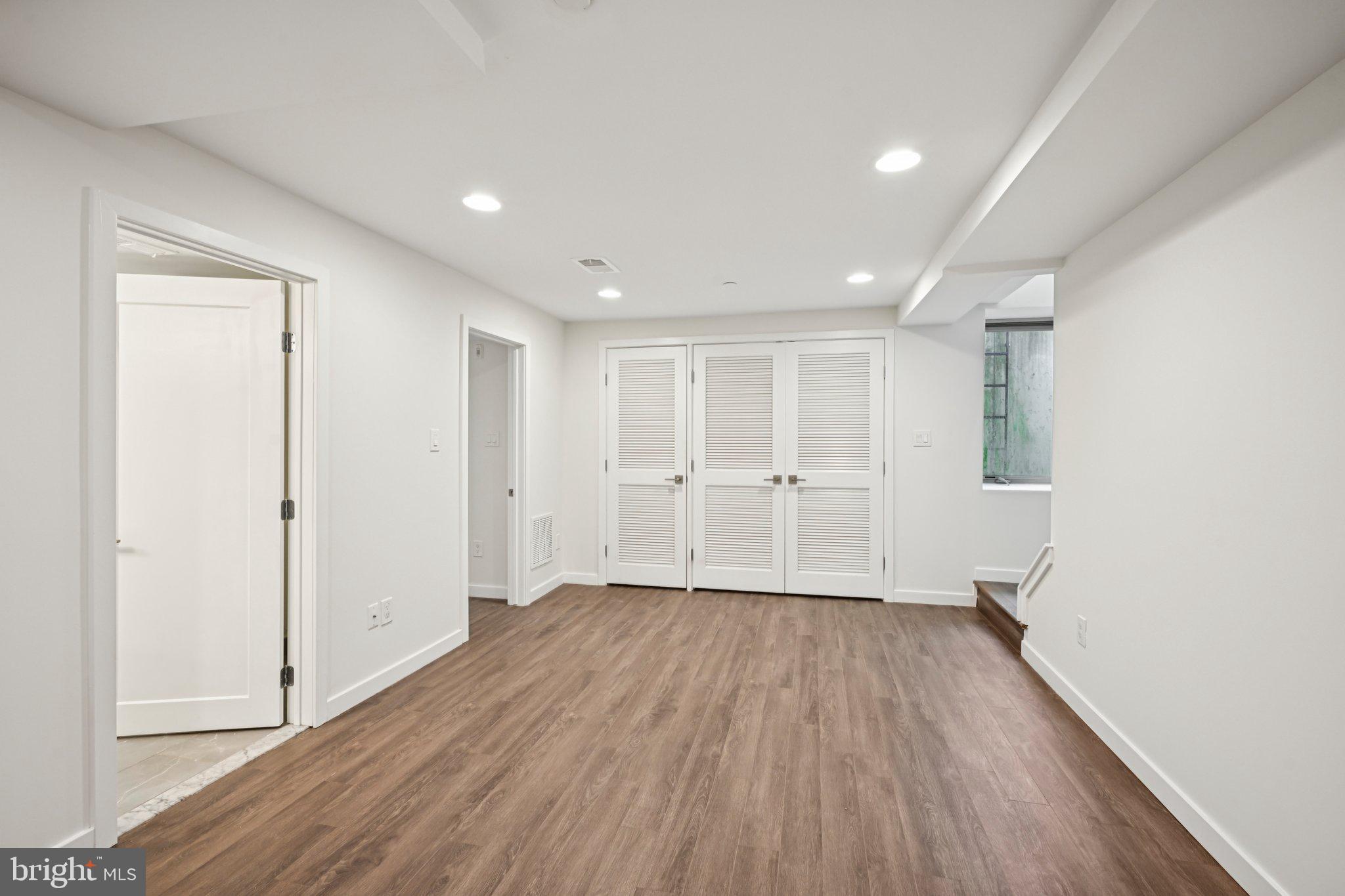 FAIRMOUNT - Residential