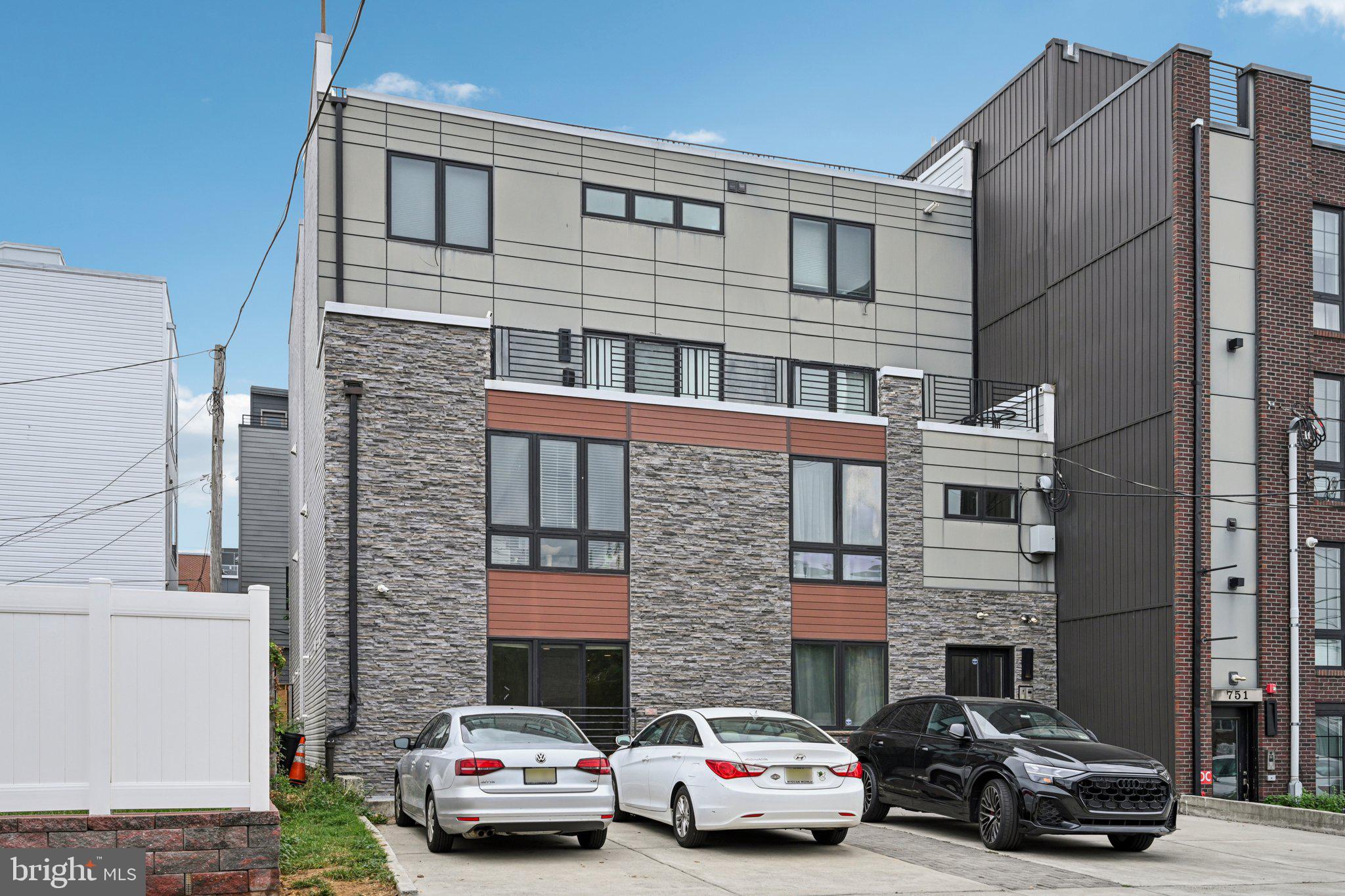 FAIRMOUNT - Residential