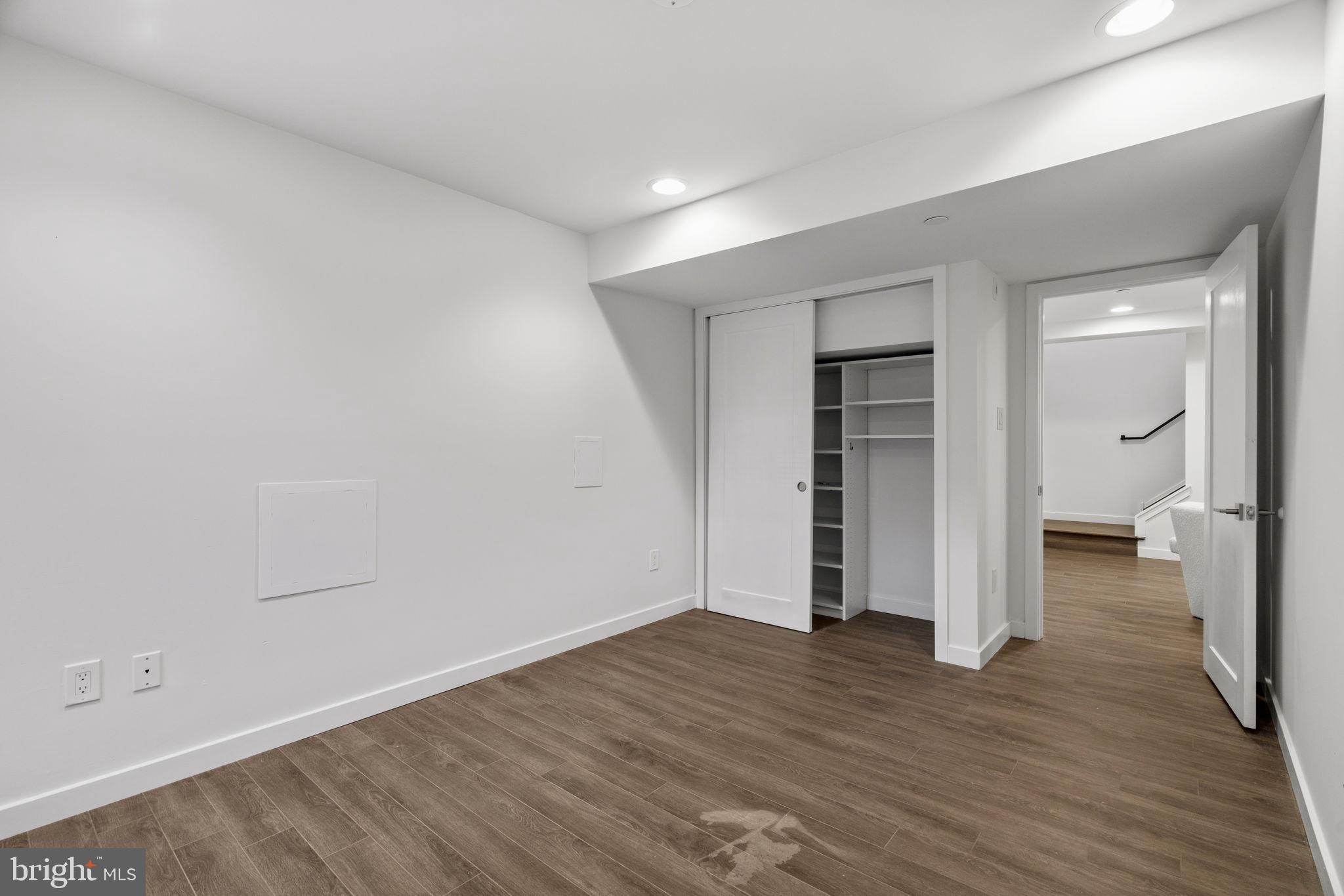 FAIRMOUNT - Residential