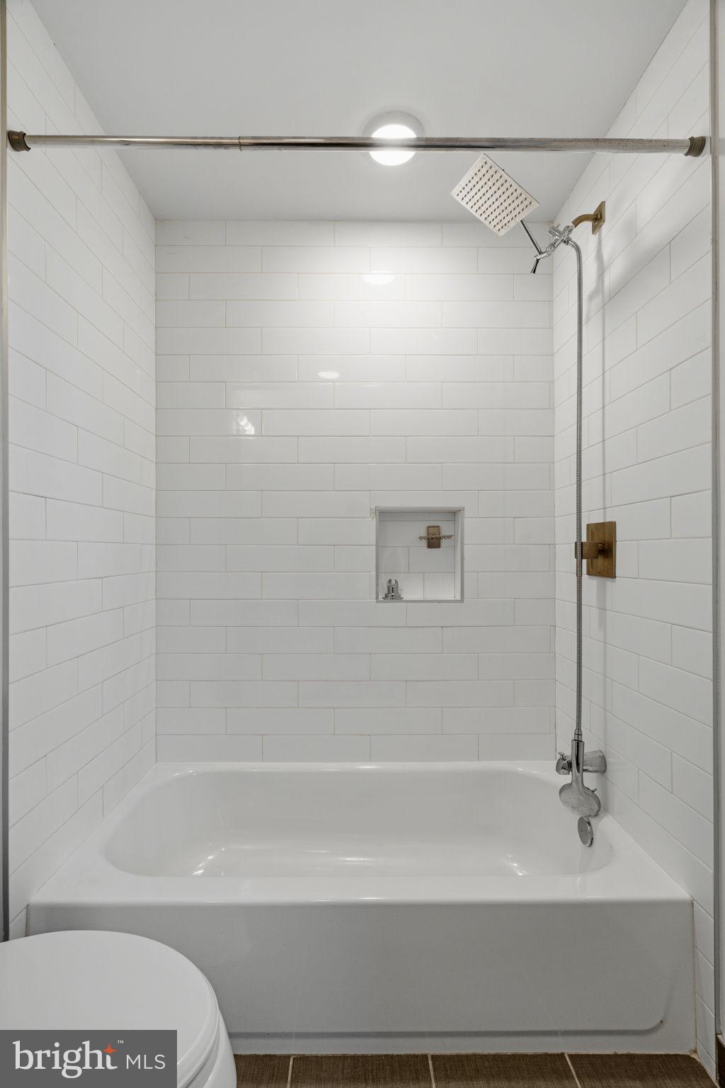 FAIRMOUNT - Residential