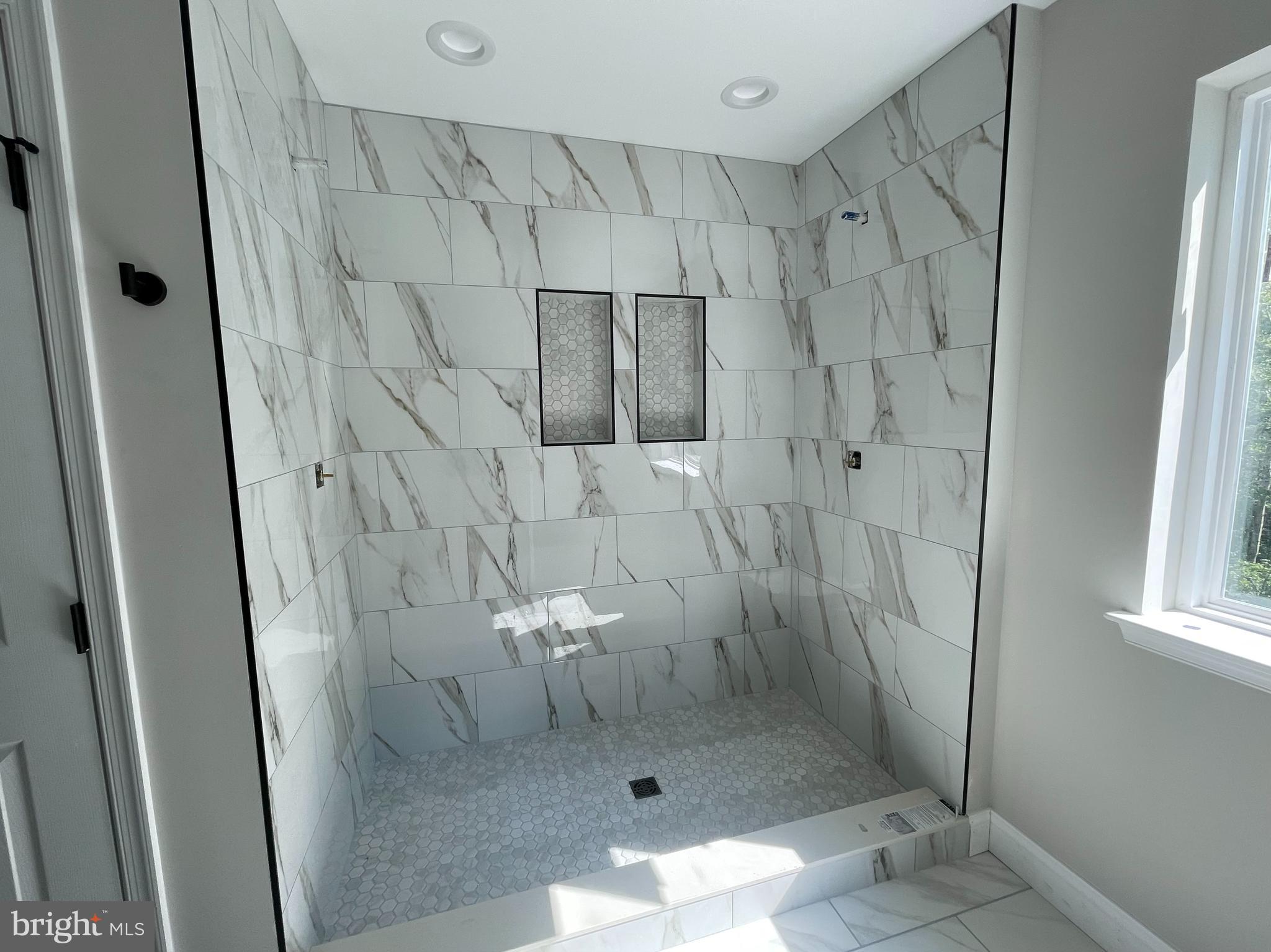 MAPLE RUN - Residential